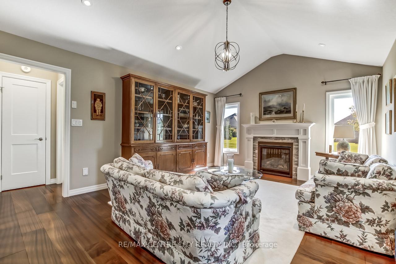 Photo 10 of Unit 8, 234 Peach Tree Boulevard, St. Thomas — HOMEH