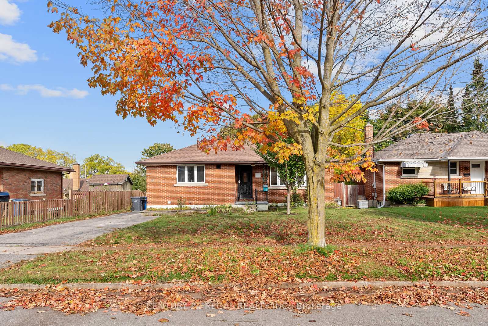 Photo 1 of 21 Louisa Drive, Guelph, St. George's — HOMEH