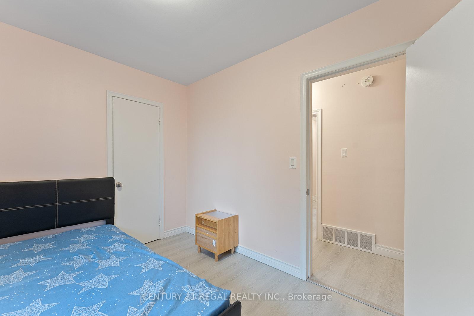 Photo 12 of 21 Louisa Drive, Guelph, St. George's — HOMEH