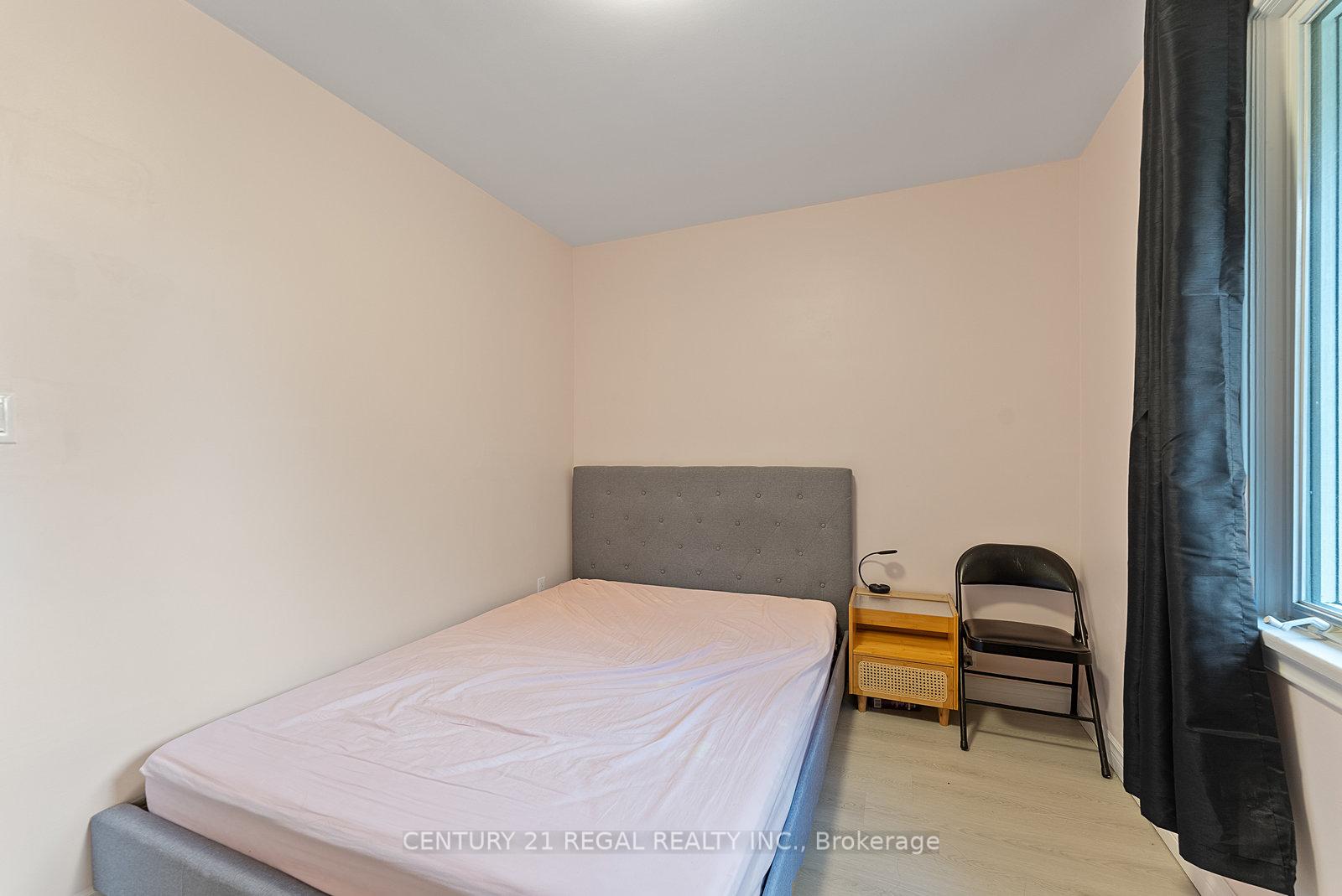 Photo 16 of 21 Louisa Drive, Guelph, St. George's — HOMEH