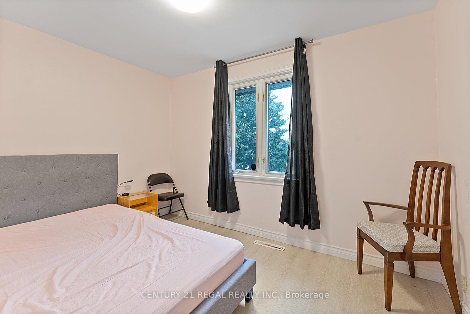 Photo 17 of 21 Louisa Drive, Guelph, St. George's — HOMEH
