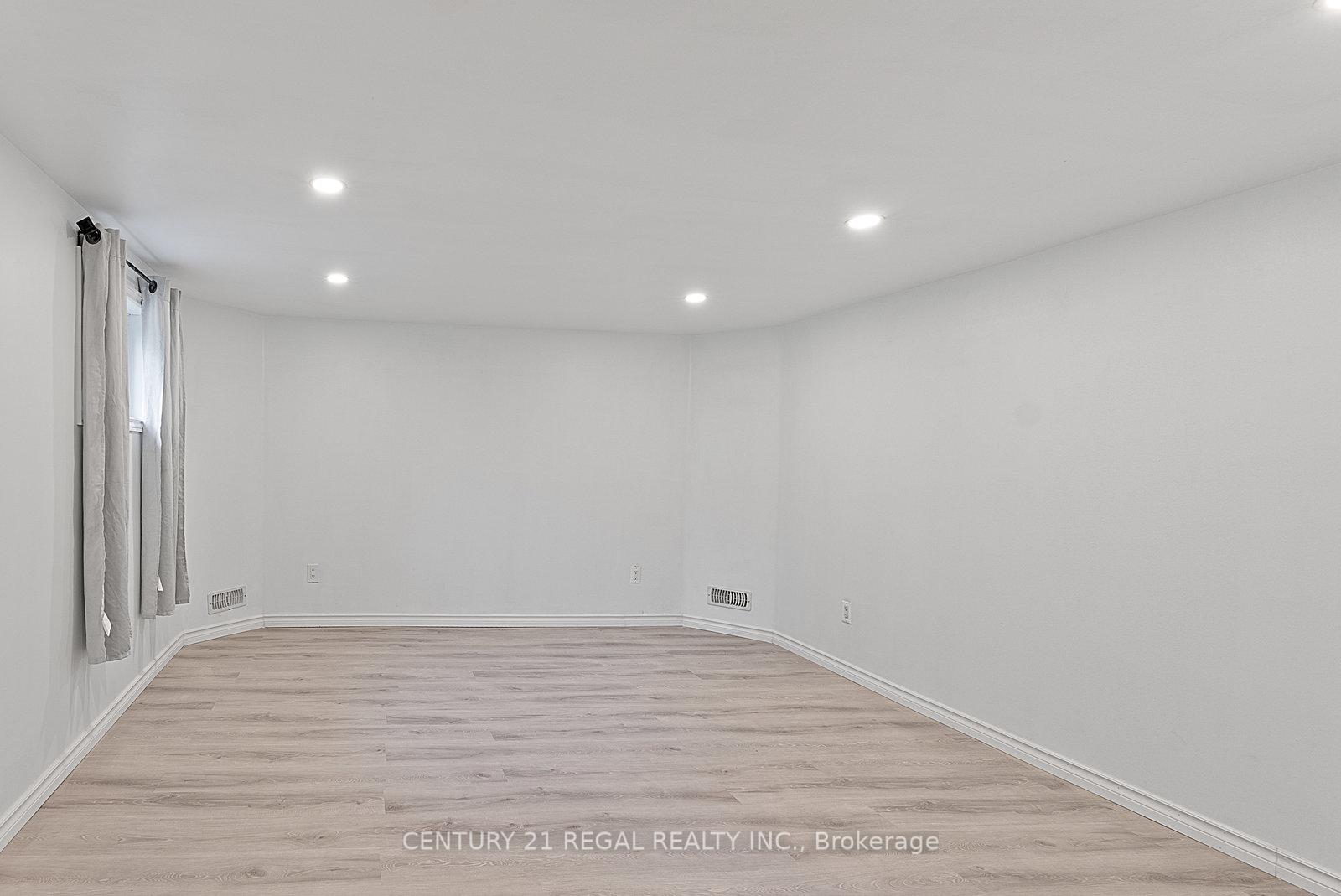 Photo 26 of 21 Louisa Drive, Guelph, St. George's — HOMEH