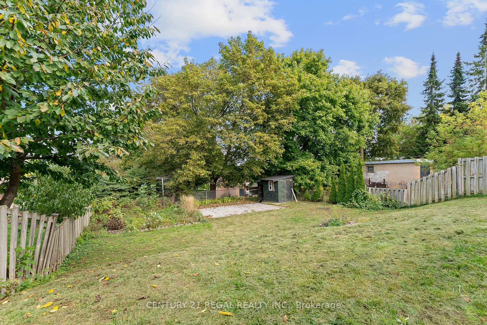 Photo 38 of 21 Louisa Drive, Guelph, St. George's — HOMEH