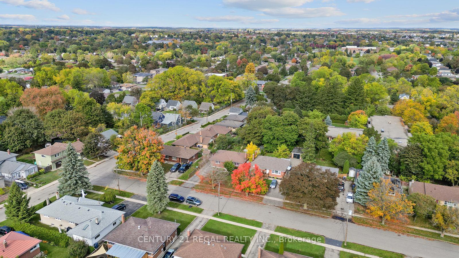 Photo 46 of 21 Louisa Drive, Guelph, St. George's — HOMEH