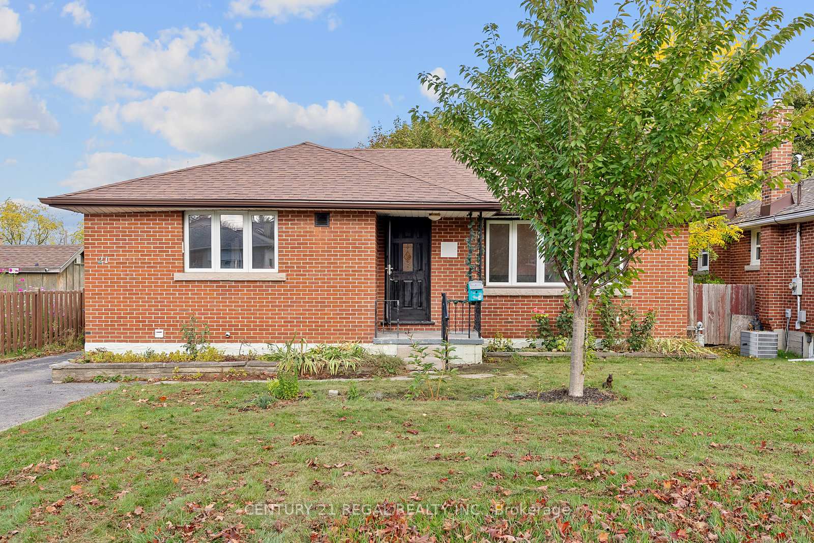 Photo 49 of 21 Louisa Drive, Guelph, St. George's — HOMEH