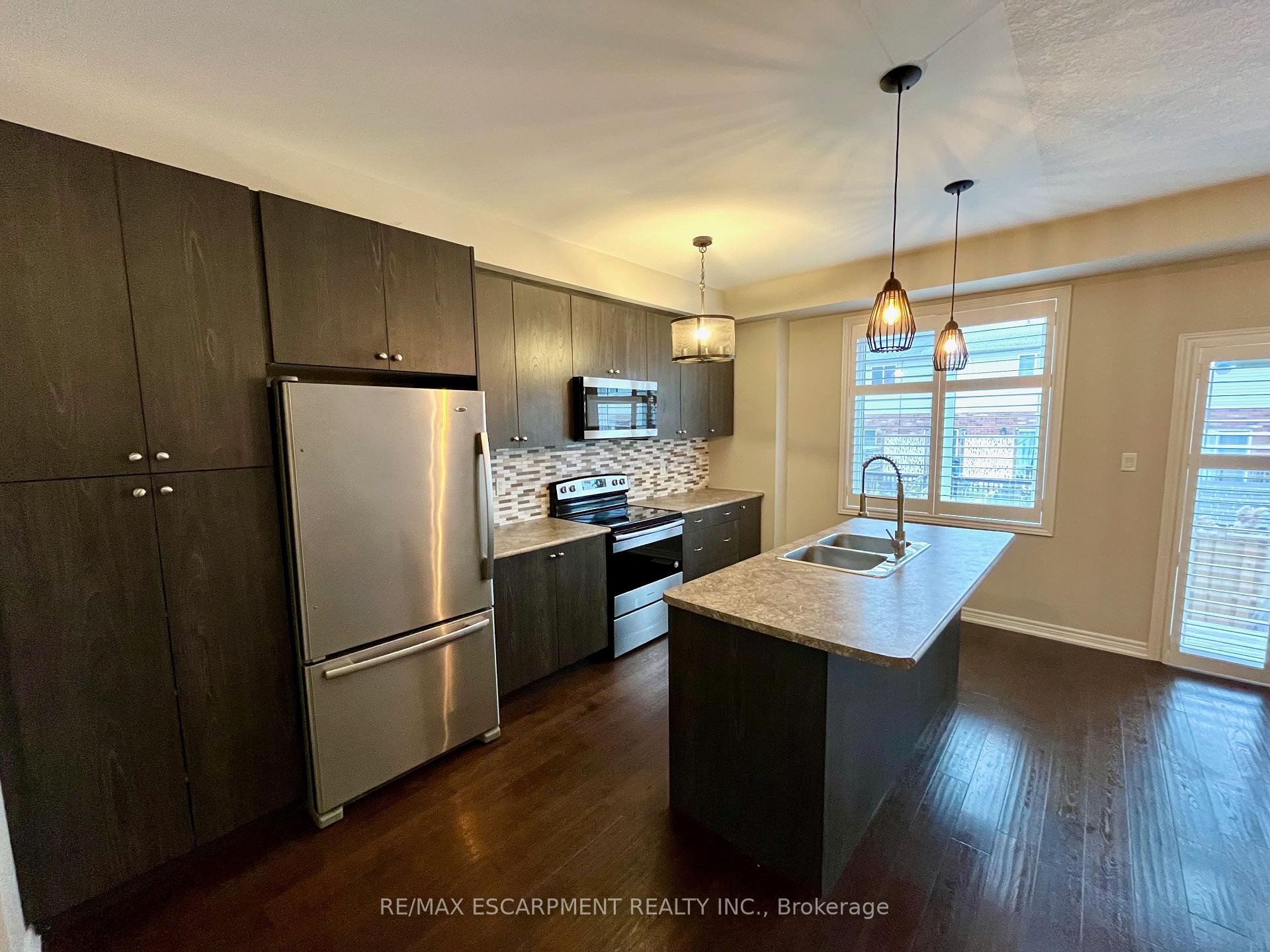 Photo 3 of 7 Pinot Crescent, Hamilton, Fruitland — HOMEH