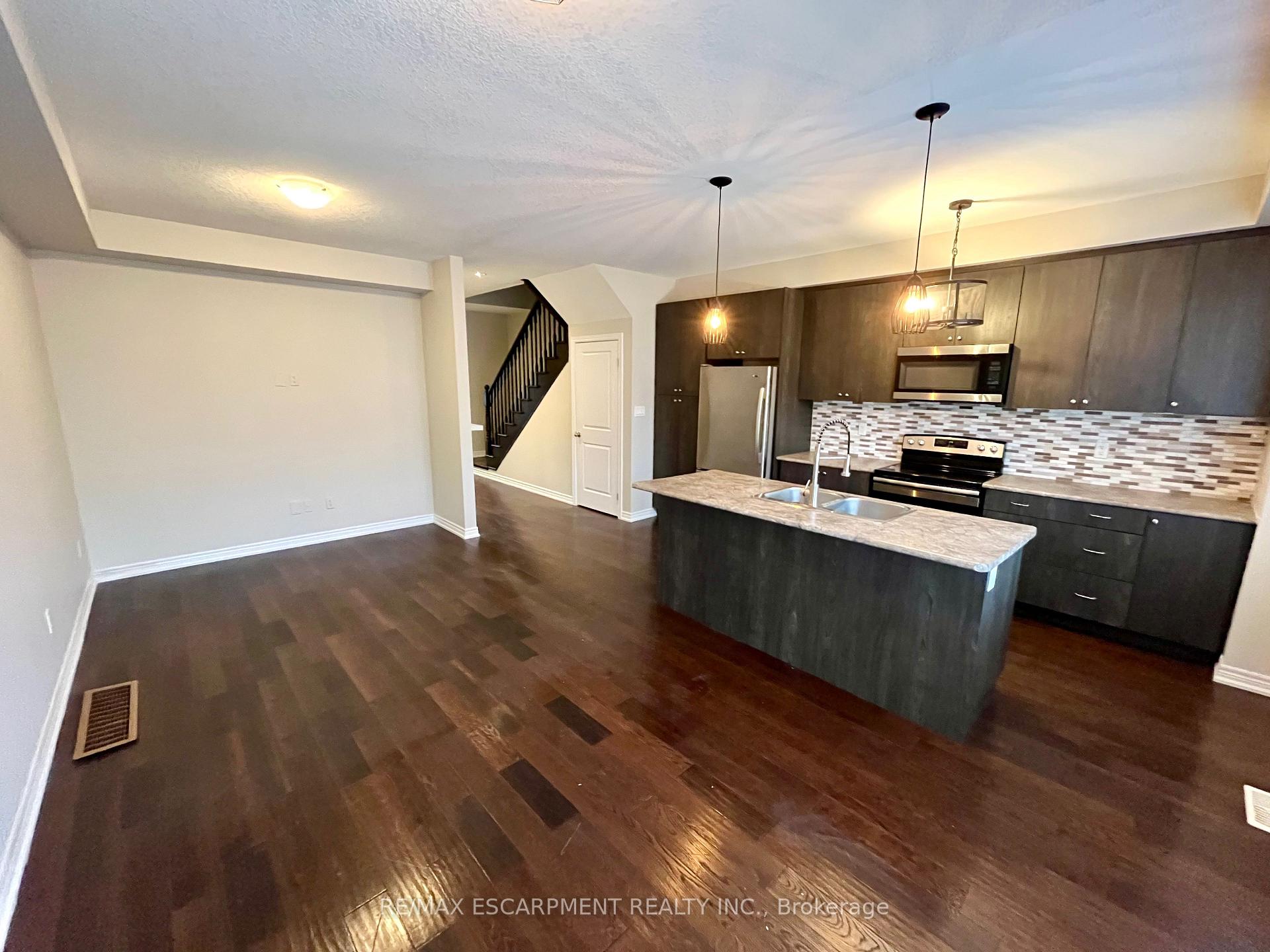Photo 8 of 7 Pinot Crescent, Hamilton, Fruitland — HOMEH