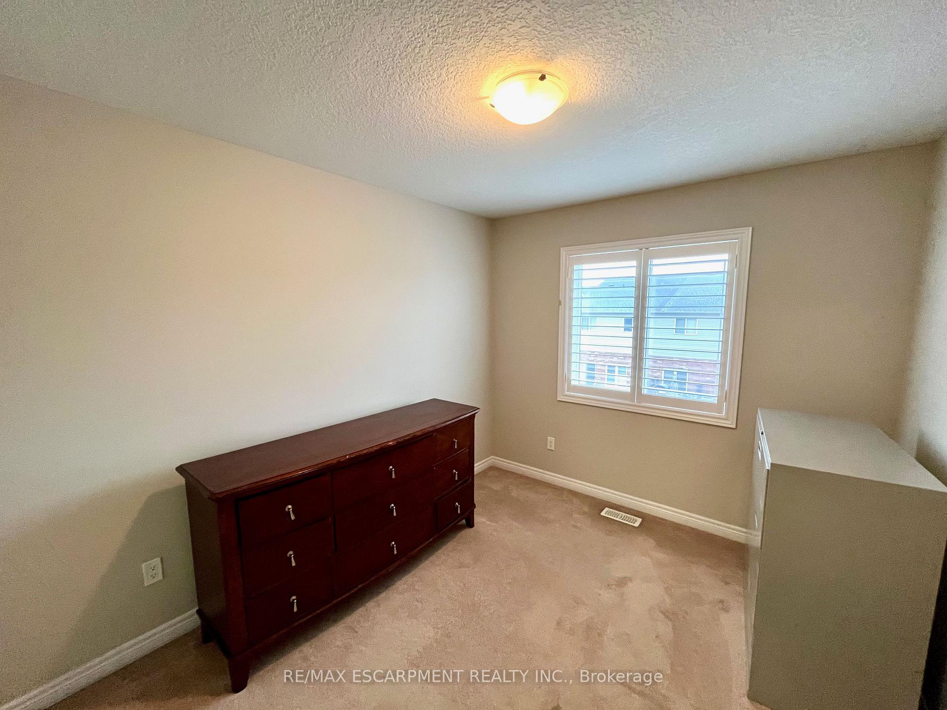 Photo 19 of 7 Pinot Crescent, Hamilton, Fruitland — HOMEH