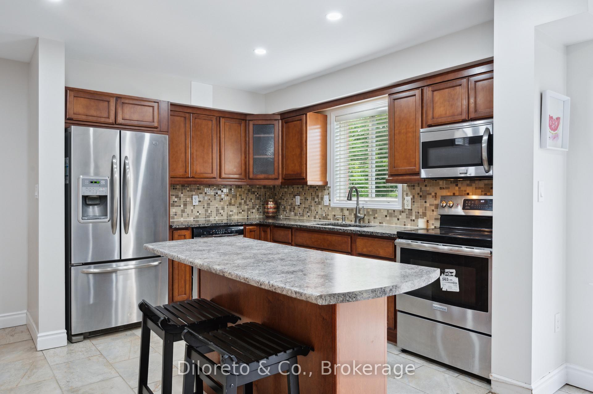 Photo 12 of 159 Lynch Circle, Guelph, Pineridge/Westminster Woods — HOMEH
