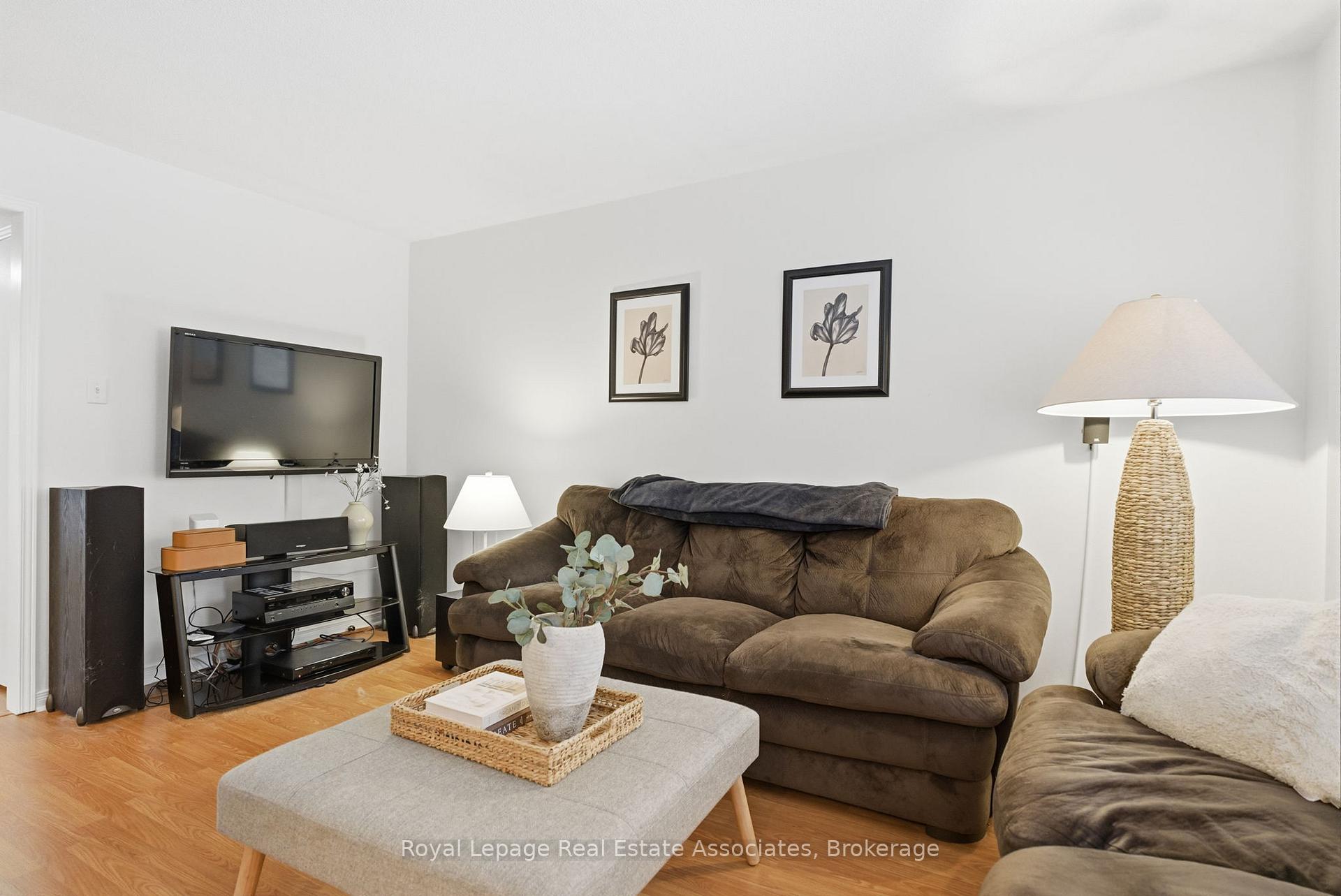 Photo 9 of 38 Bluebell Crescent, Whitby, Lynde Creek — HOMEH