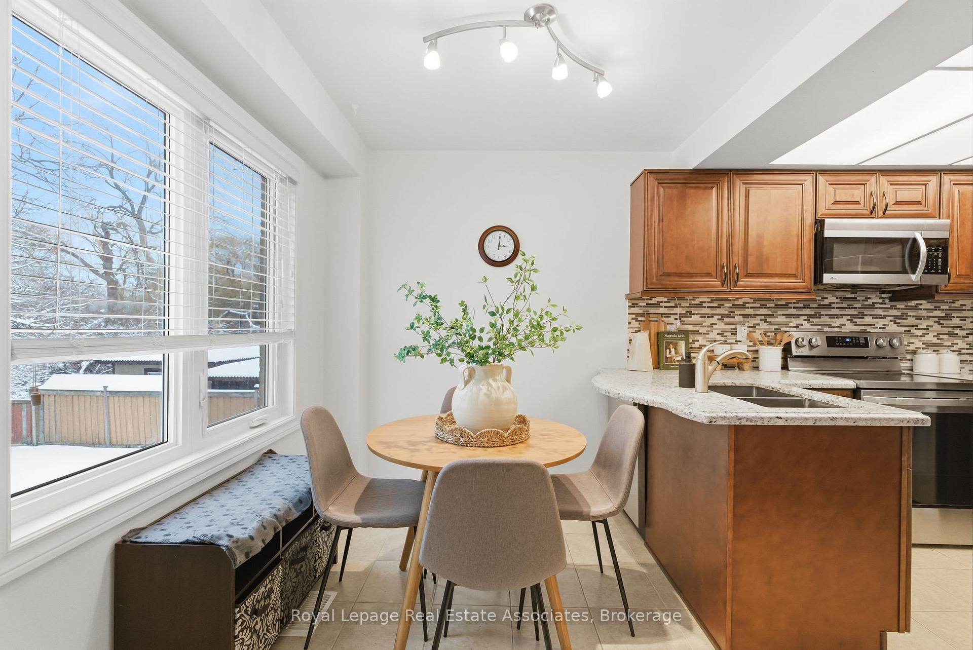 Photo 13 of 38 Bluebell Crescent, Whitby, Lynde Creek — HOMEH