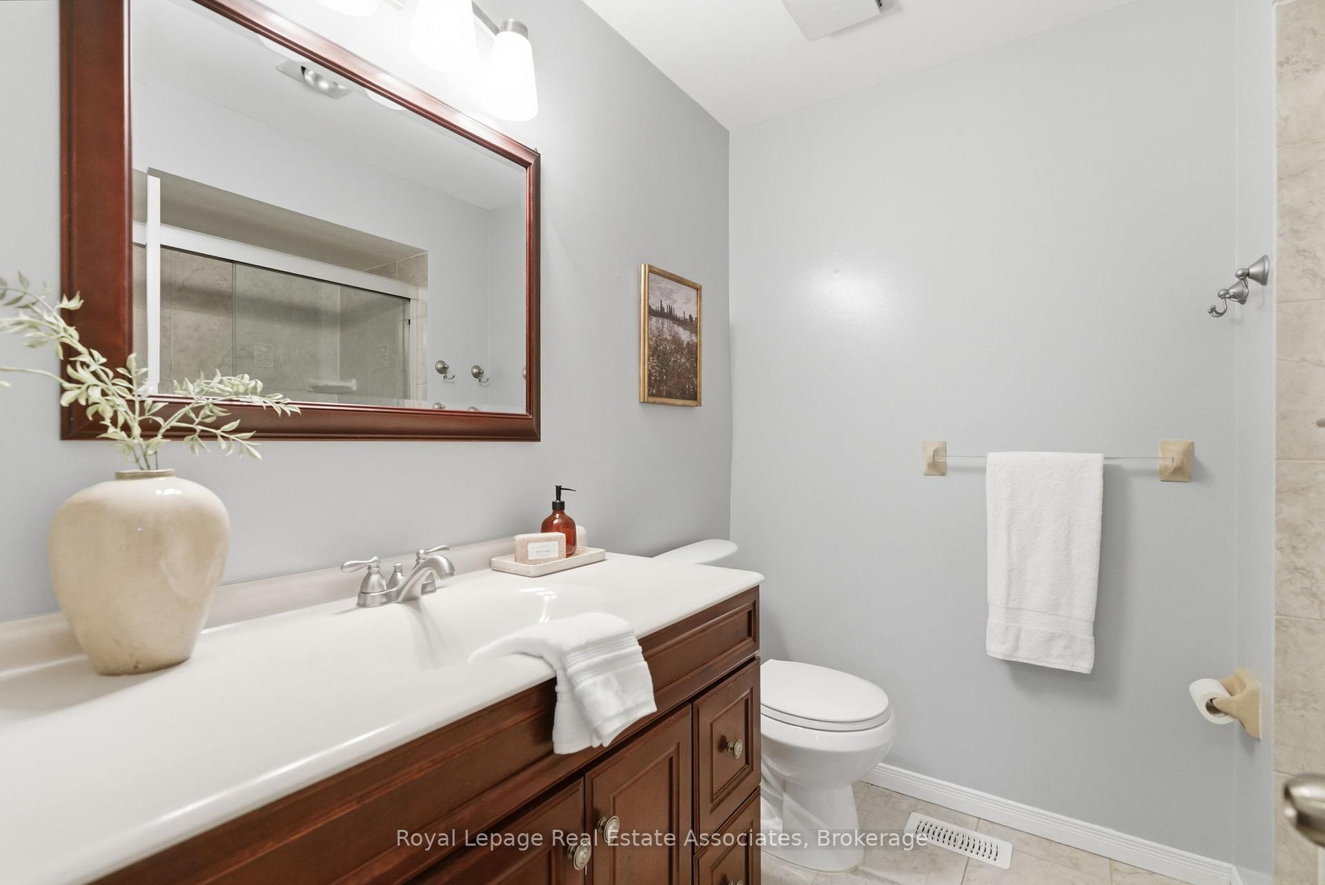 Photo 27 of 38 Bluebell Crescent, Whitby, Lynde Creek — HOMEH
