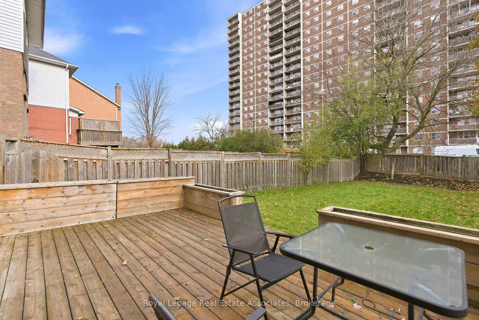 Photo 36 of 38 Bluebell Crescent, Whitby, Lynde Creek — HOMEH