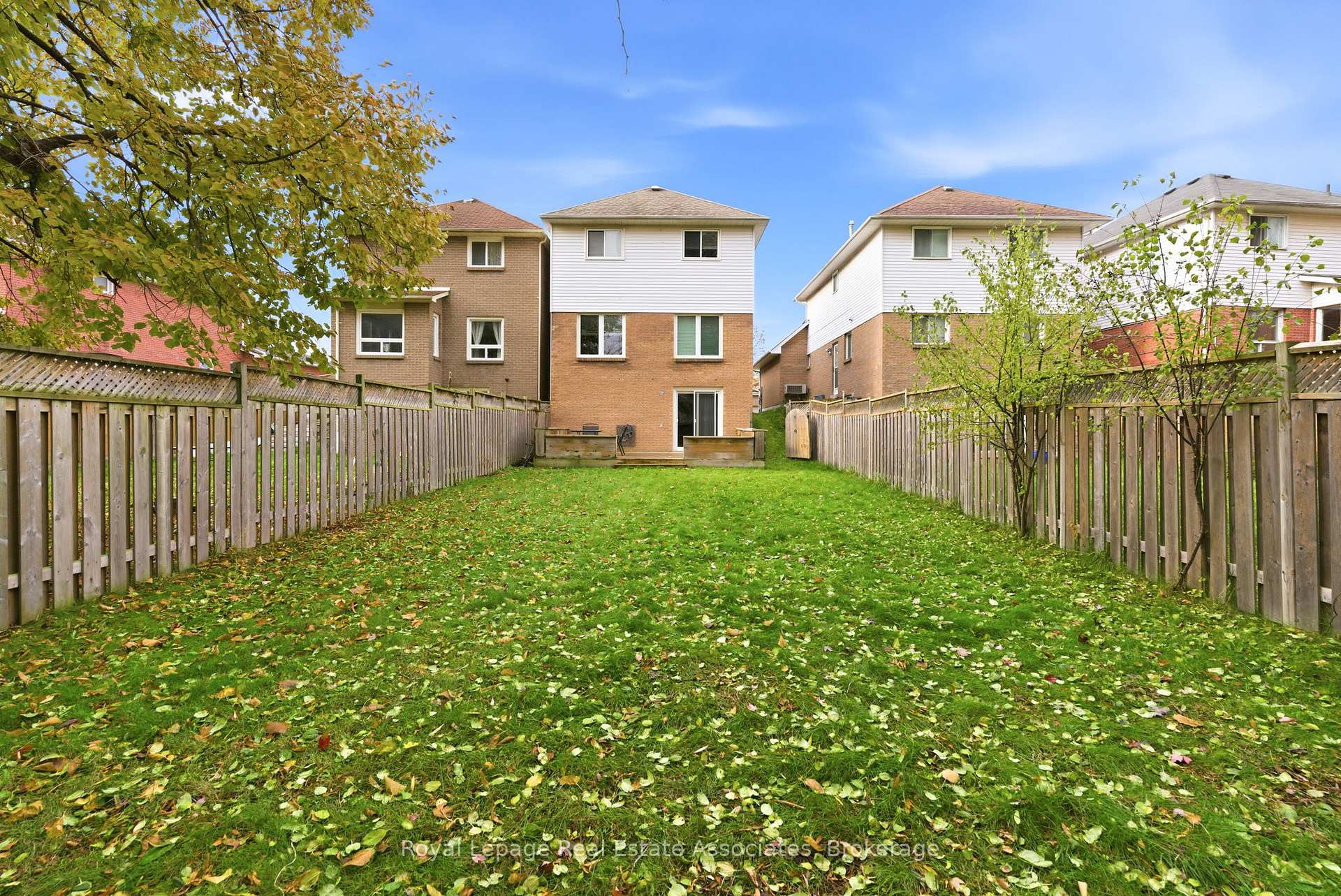 Photo 37 of 38 Bluebell Crescent, Whitby, Lynde Creek — HOMEH