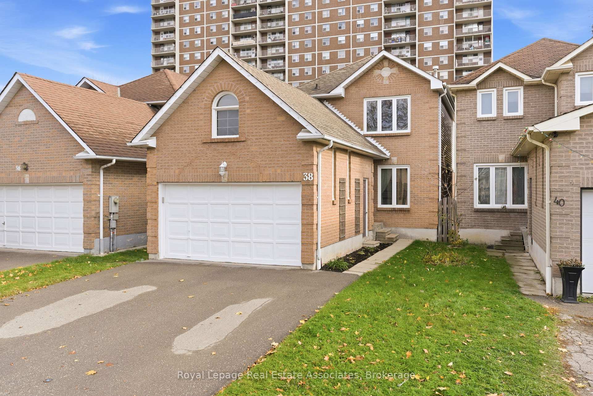 Photo 44 of 38 Bluebell Crescent, Whitby, Lynde Creek — HOMEH