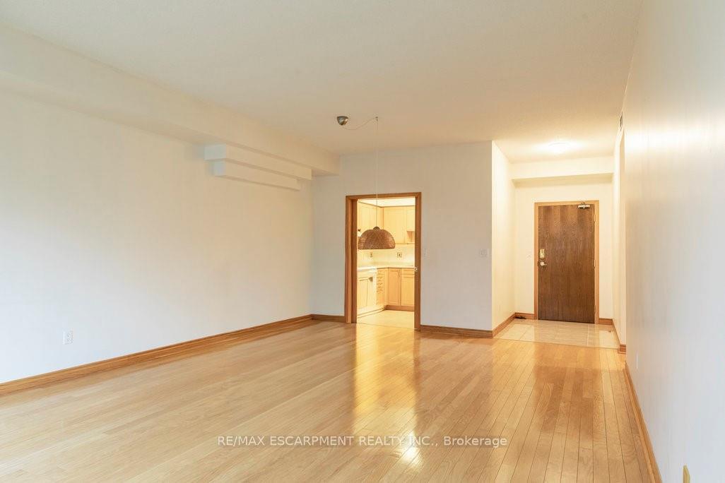 Photo 4 of Unit 604, 77 Governors Road, Hamilton, Dundas — HOMEH