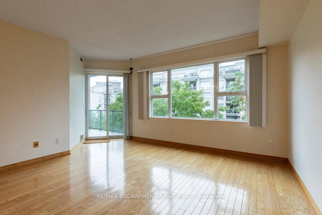 Photo 6 of Unit 604, 77 Governors Road, Hamilton, Dundas — HOMEH