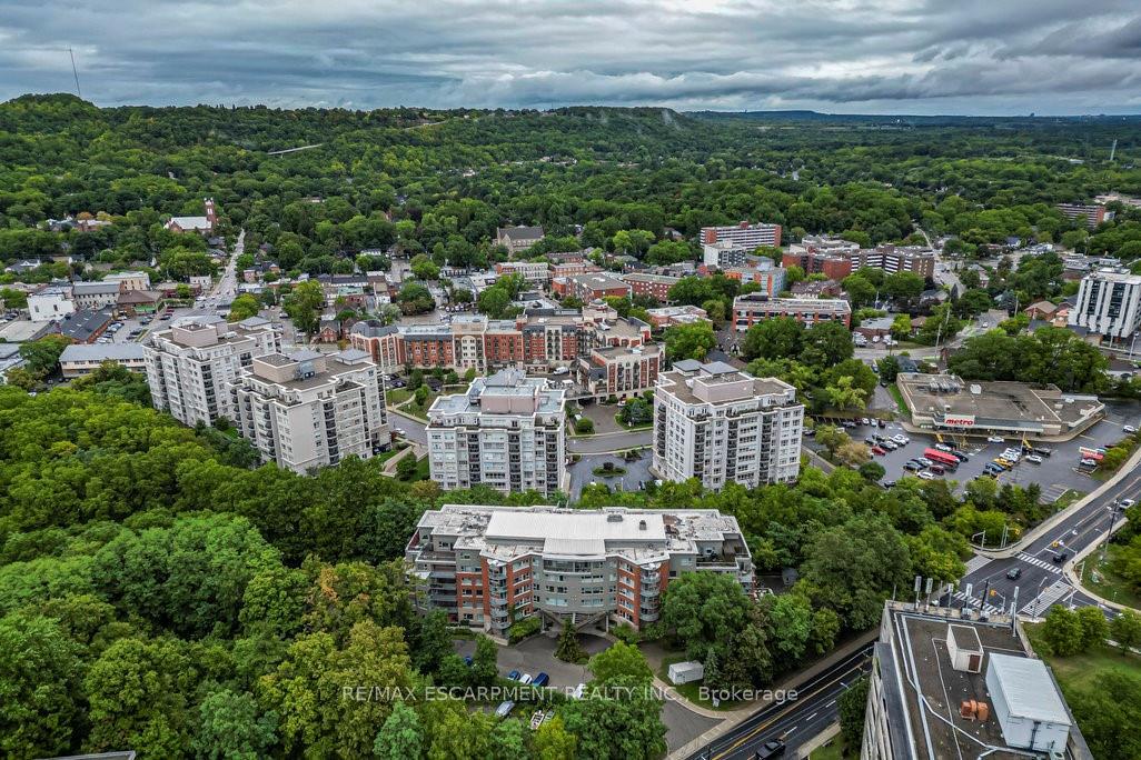 Photo 13 of Unit 604, 77 Governors Road, Hamilton, Dundas — HOMEH
