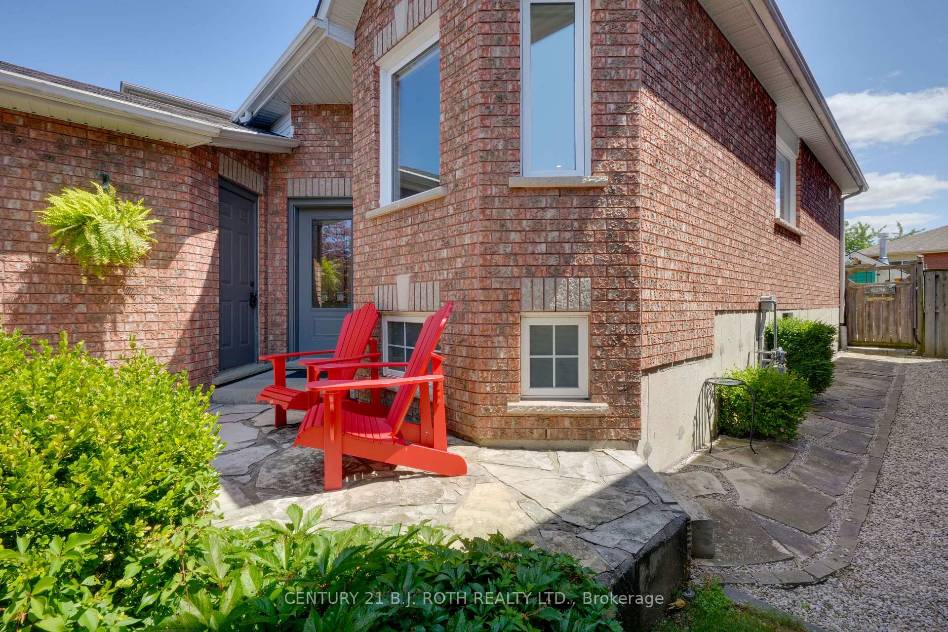 Photo 26 of 55 Holly Meadow Road, Barrie, Holly — HOMEH