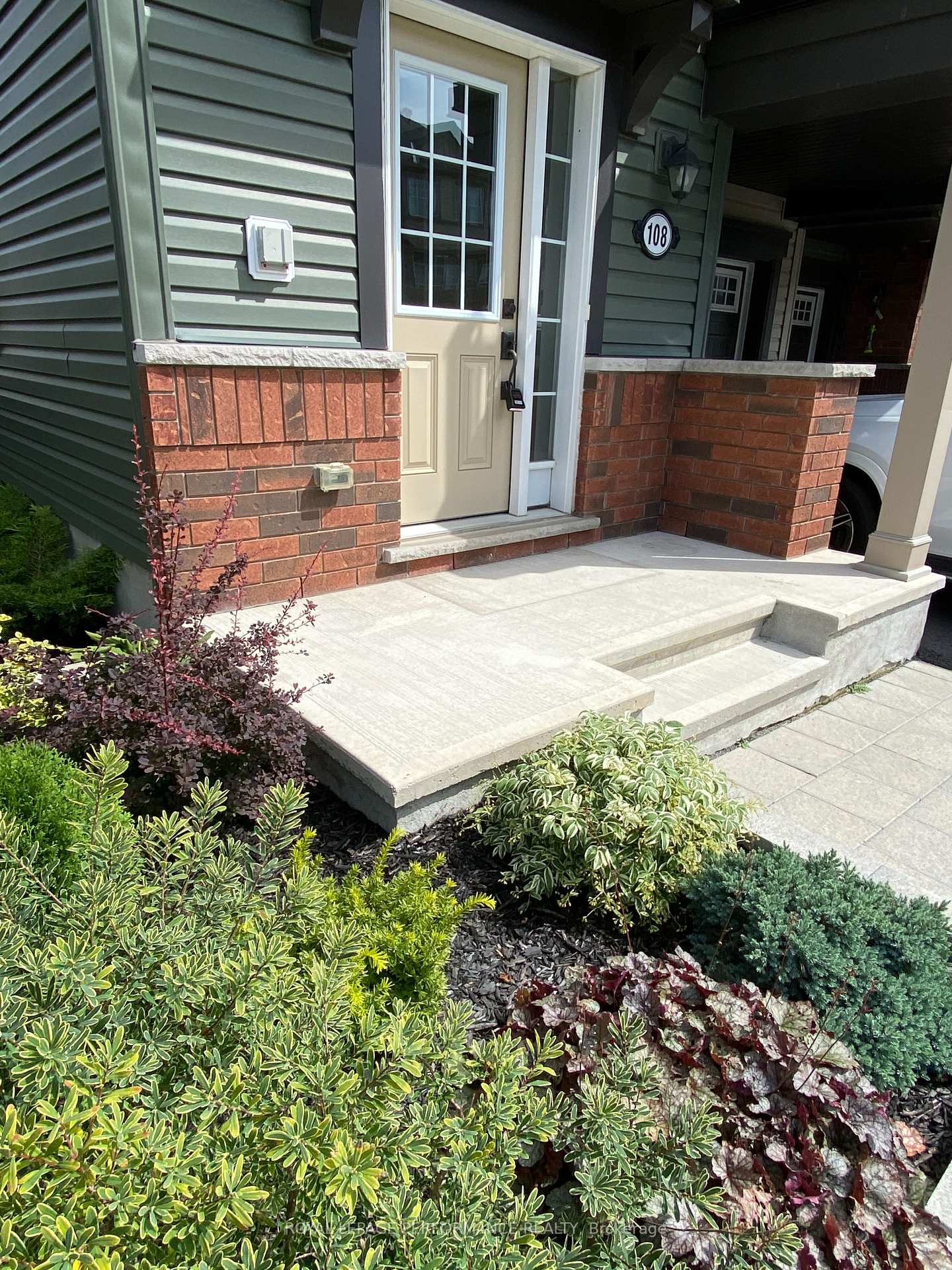 Photo 2 of 108 Helenium Lane, Ottawa, Avalon West — HOMEH