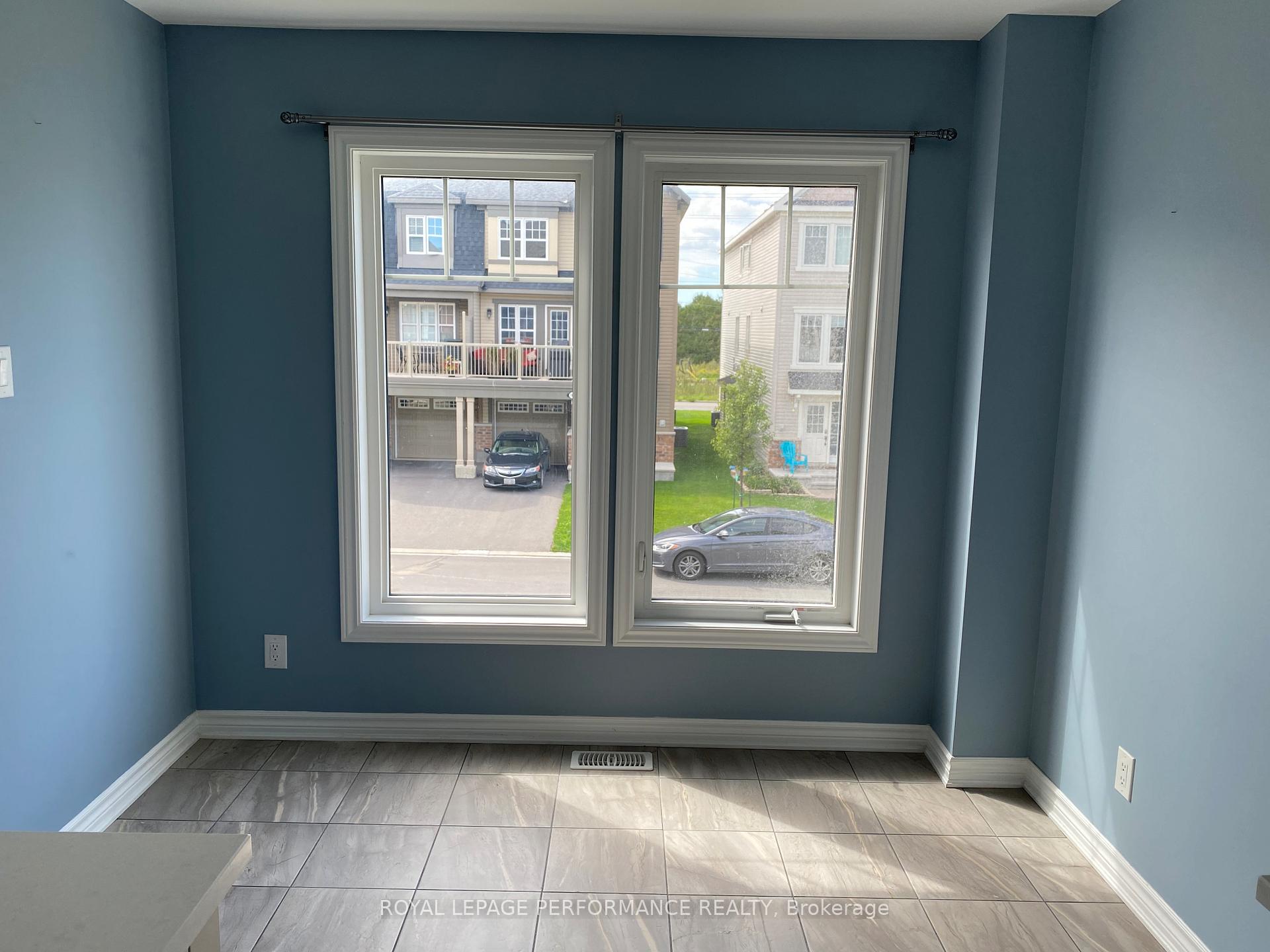 Photo 10 of 108 Helenium Lane, Ottawa, Avalon West — HOMEH