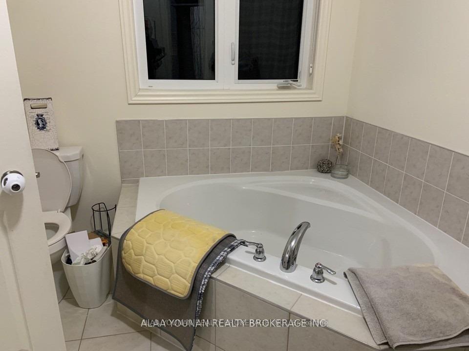 Photo 21 of 1055 Job Crescent, Milton, Harrison — HOMEH