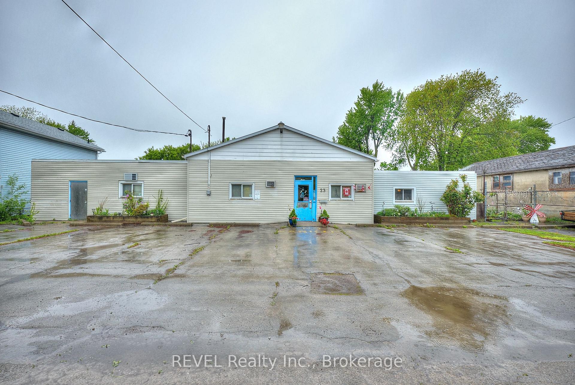 Photo 12 of 23 Amelia Street, Port Colborne, Main Street — HOMEH