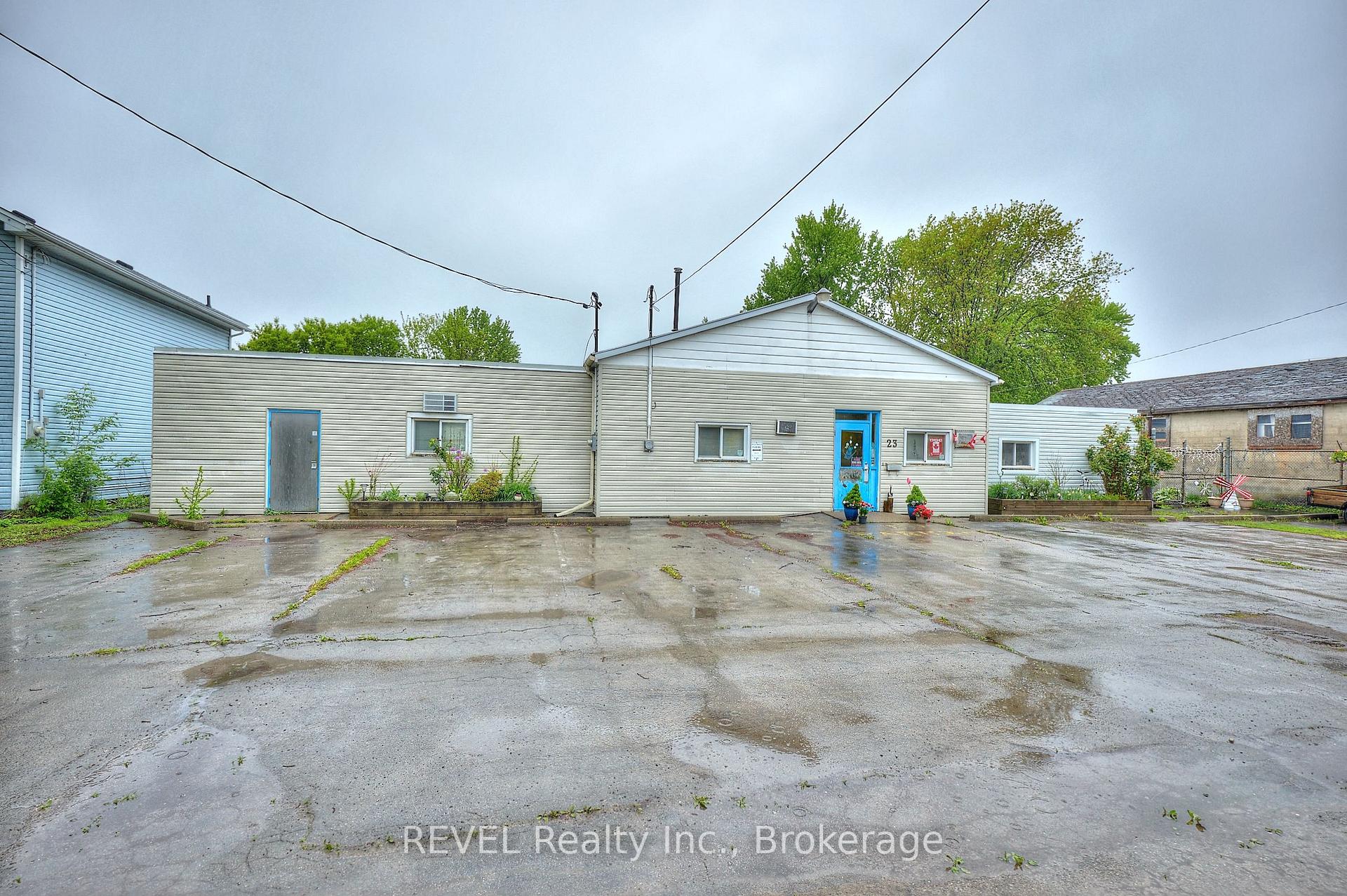 Photo 13 of 23 Amelia Street, Port Colborne, Main Street — HOMEH