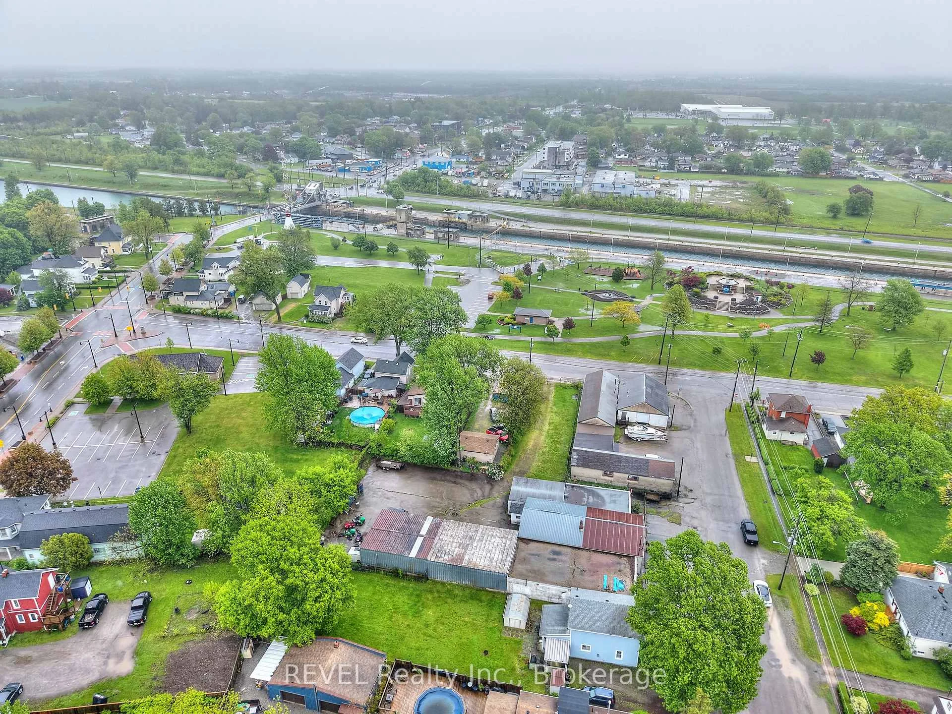 Photo 11 of 23 Amelia Street, Port Colborne, Main Street — HOMEH