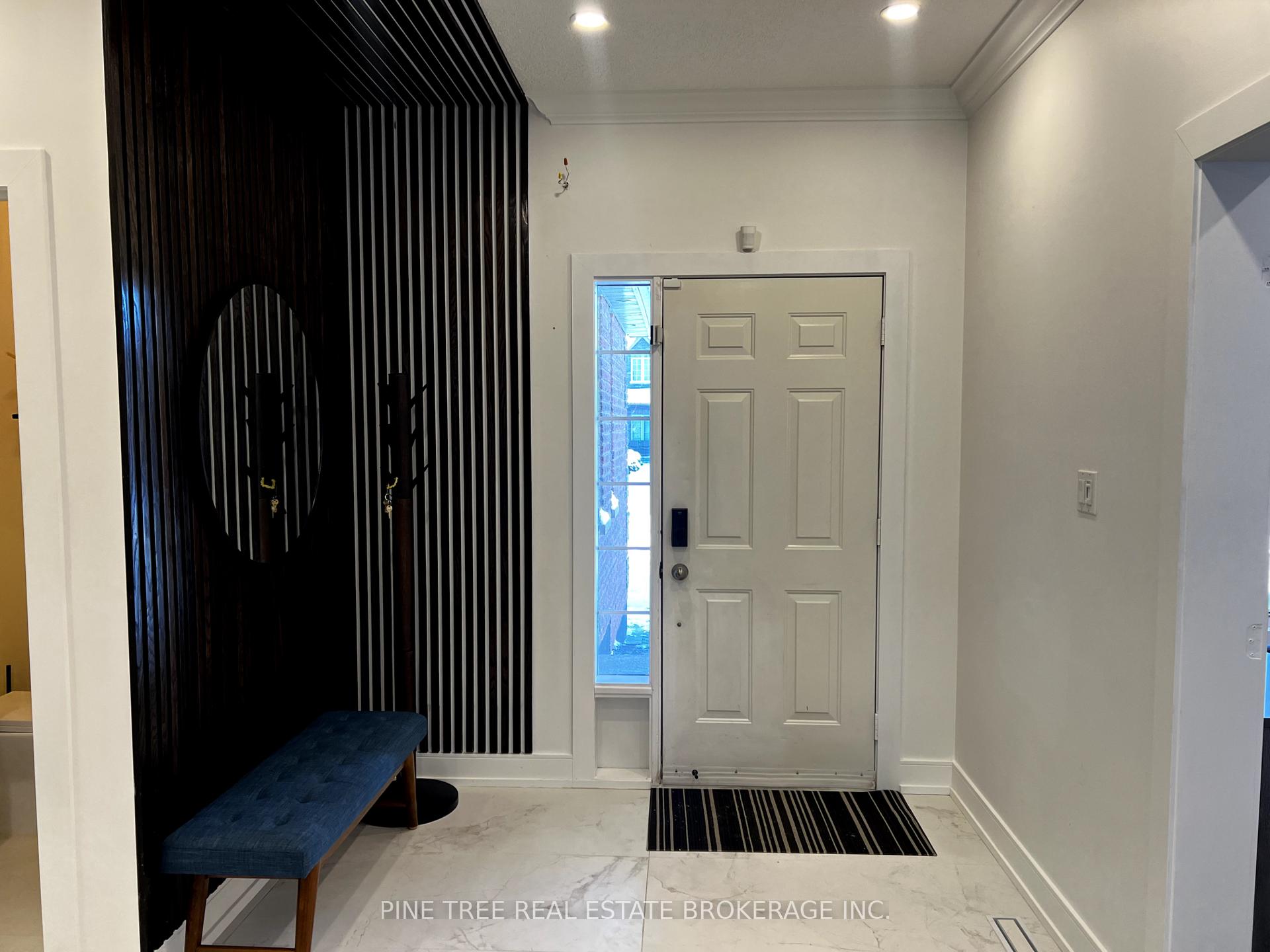 Photo 4 of Unit M&2nd, 62 Joseph Crescent, Barrie, Painswick South — HOMEH