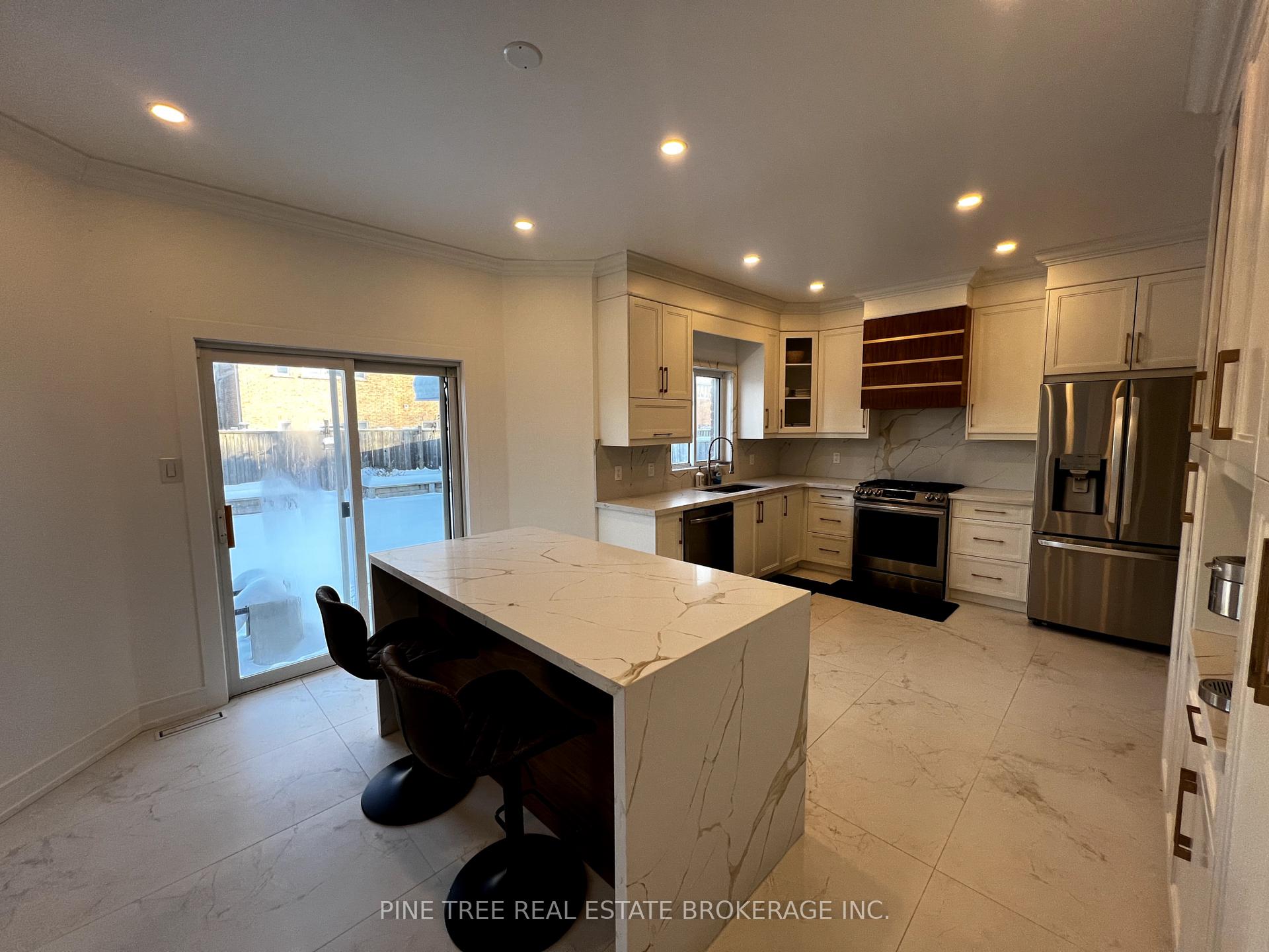 Photo 16 of Unit M&2nd, 62 Joseph Crescent, Barrie, Painswick South — HOMEH