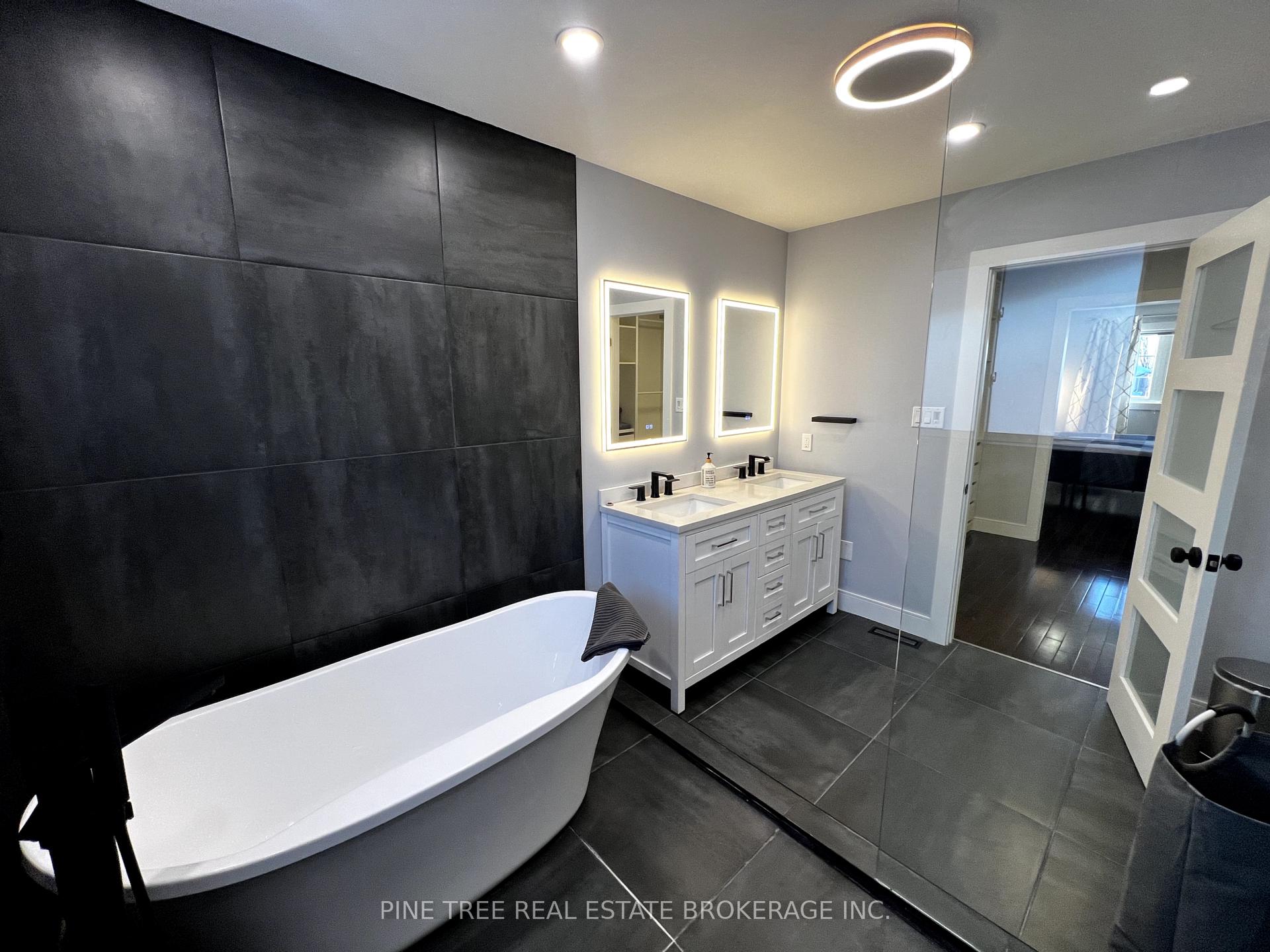Photo 34 of Unit M&2nd, 62 Joseph Crescent, Barrie, Painswick South — HOMEH