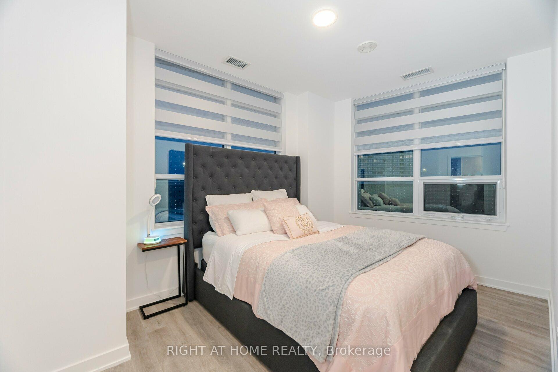 Photo 18 of Unit B-226, 50 Upper MAll Way, Vaughan, Brownridge — HOMEH