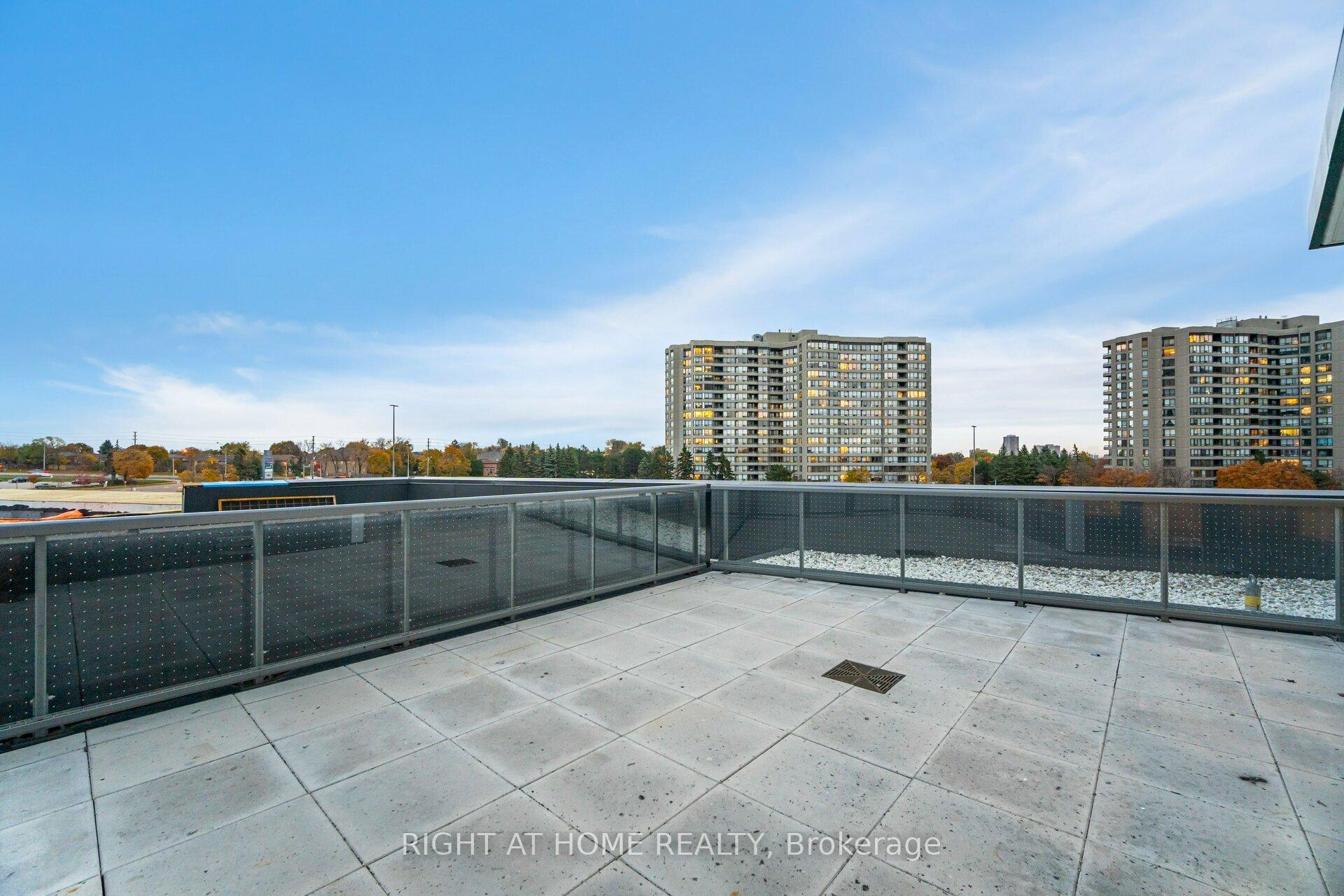 Photo 27 of Unit B-226, 50 Upper MAll Way, Vaughan, Brownridge — HOMEH