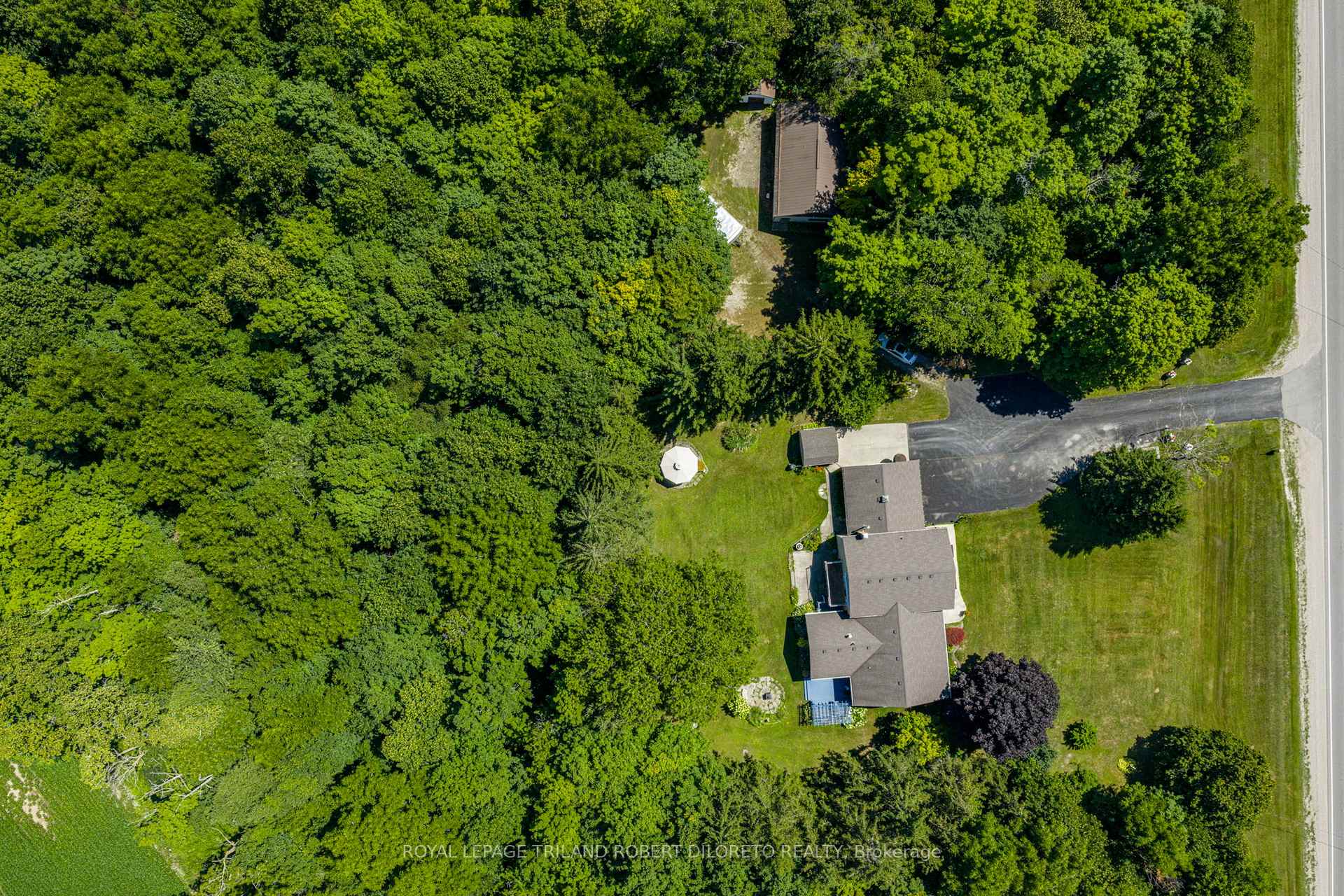 Photo 4 of 6186 Egremont Drive, Middlesex Centre, Rural Middlesex Centre — HOMEH