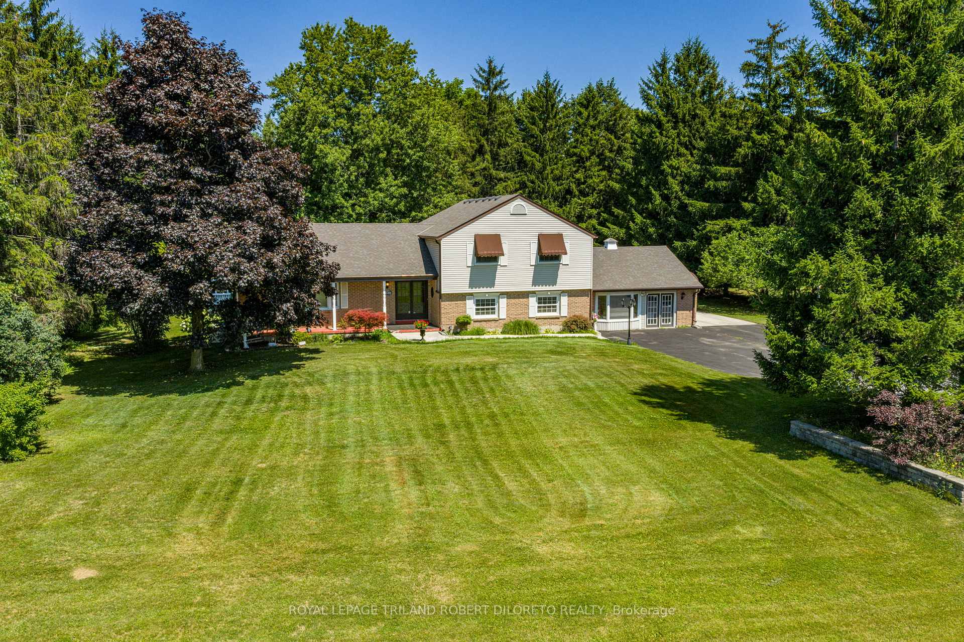 Photo 8 of 6186 Egremont Drive, Middlesex Centre, Rural Middlesex Centre — HOMEH