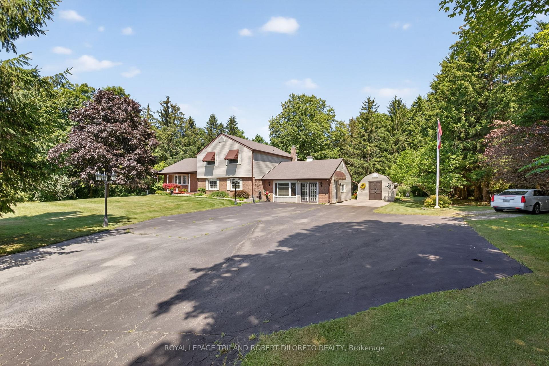 Photo 9 of 6186 Egremont Drive, Middlesex Centre, Rural Middlesex Centre — HOMEH