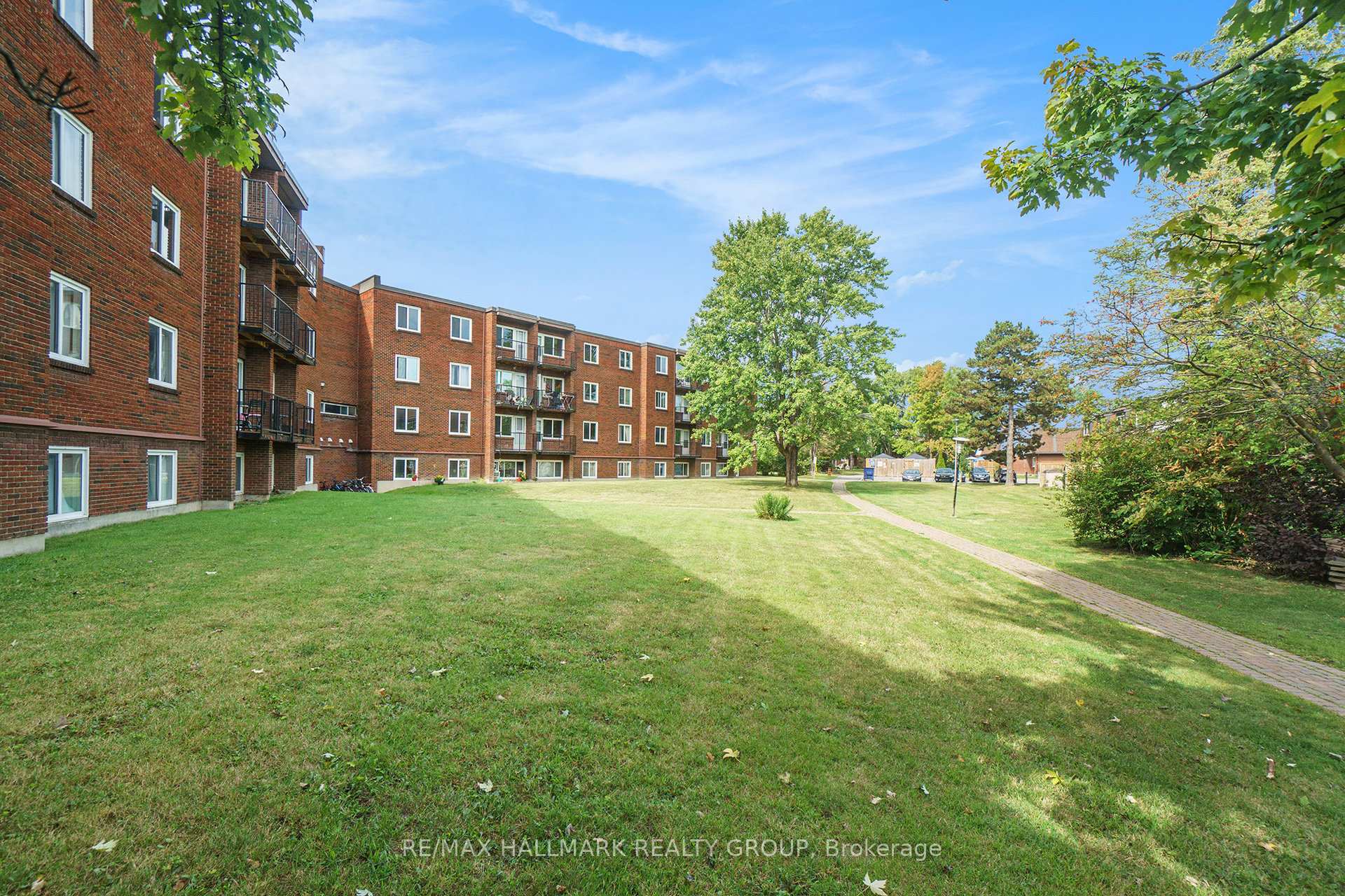 Photo 17 of Unit 203C, 2041 Arrowsmith Dr., Ottawa, Beacon Hill South — HOMEH