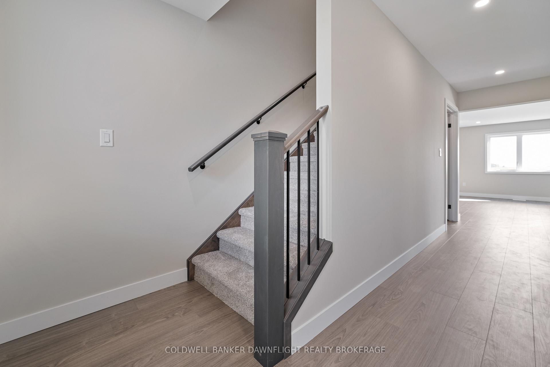 Photo 4 of 127 Victoria Avenue E, South Huron, Stephen — HOMEH
