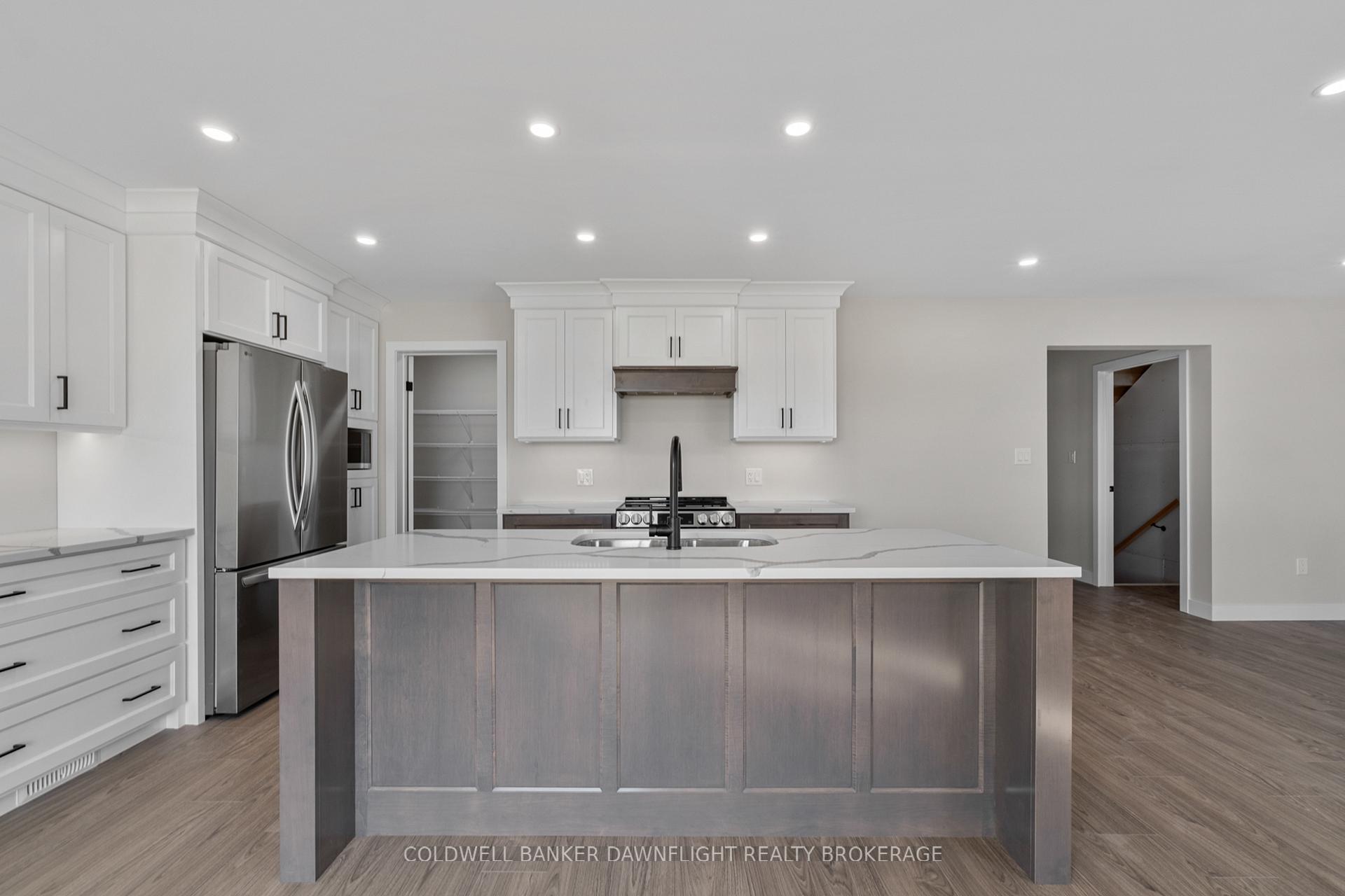 Photo 8 of 127 Victoria Avenue E, South Huron, Stephen — HOMEH