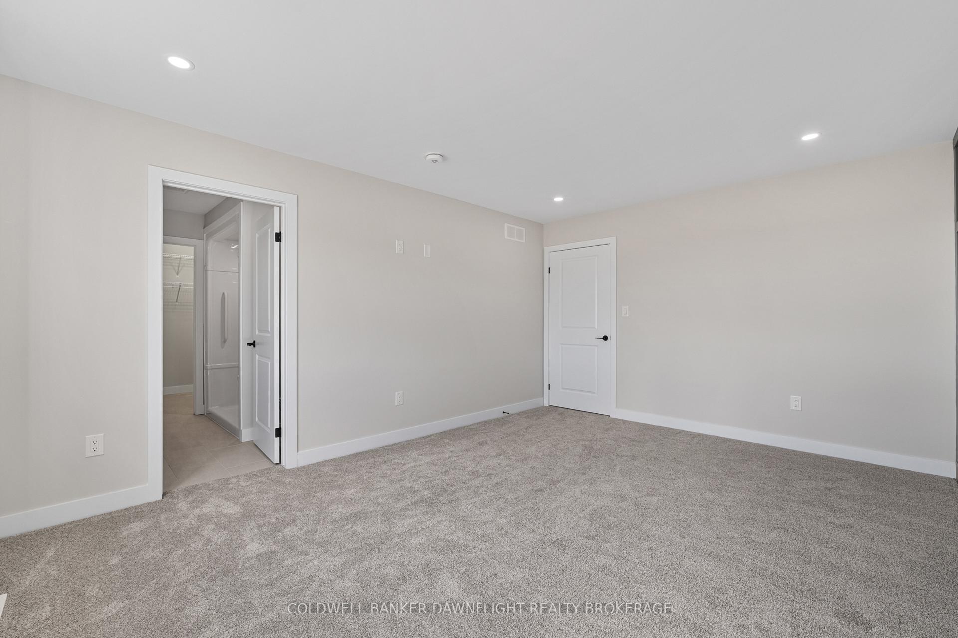 Photo 15 of 127 Victoria Avenue E, South Huron, Stephen — HOMEH