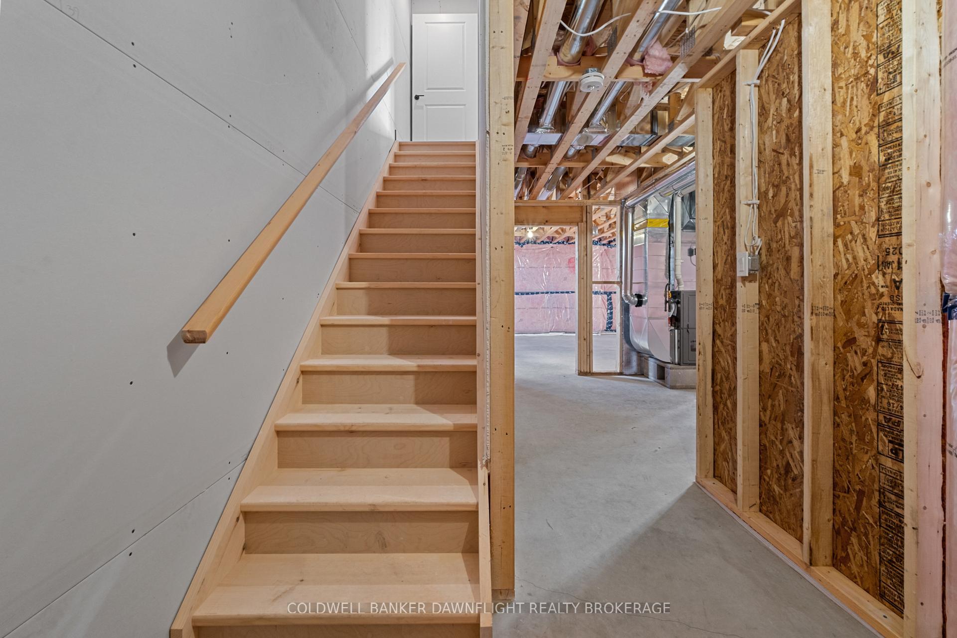 Photo 32 of 127 Victoria Avenue E, South Huron, Stephen — HOMEH