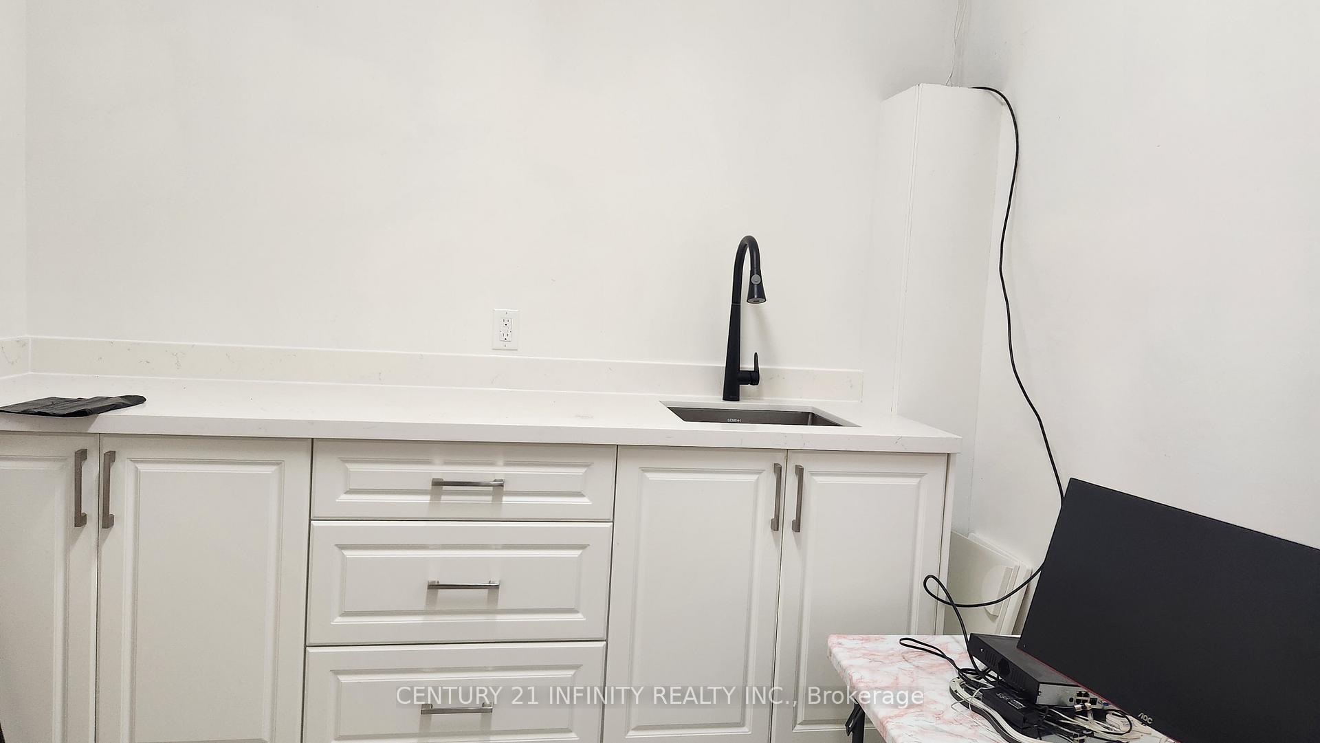 Photo 10 of 136 Simcoe Street S, Oshawa, Central — HOMEH