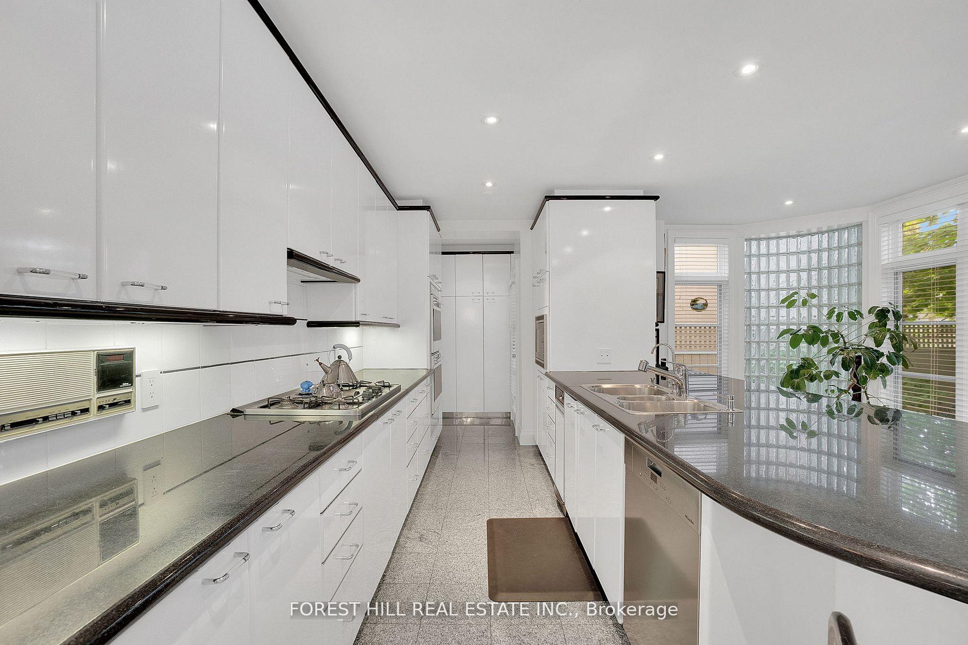Photo 35 of 129 Ava Road, Toronto, Humewood-Cedarvale — HOMEH
