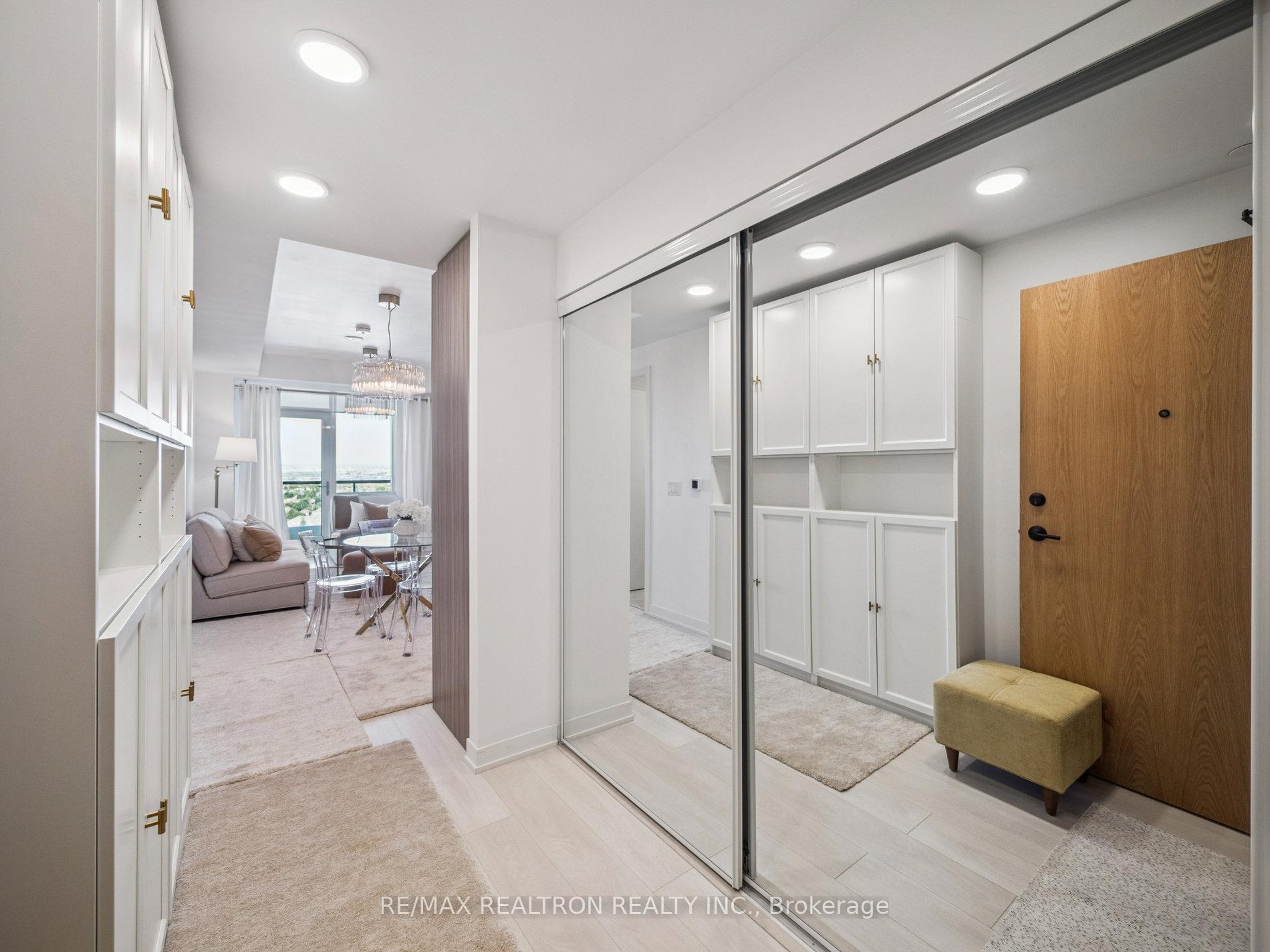 Photo 2 of Unit 1802, 7950 Bathurst Street, Vaughan, Beverley Glen — HOMEH