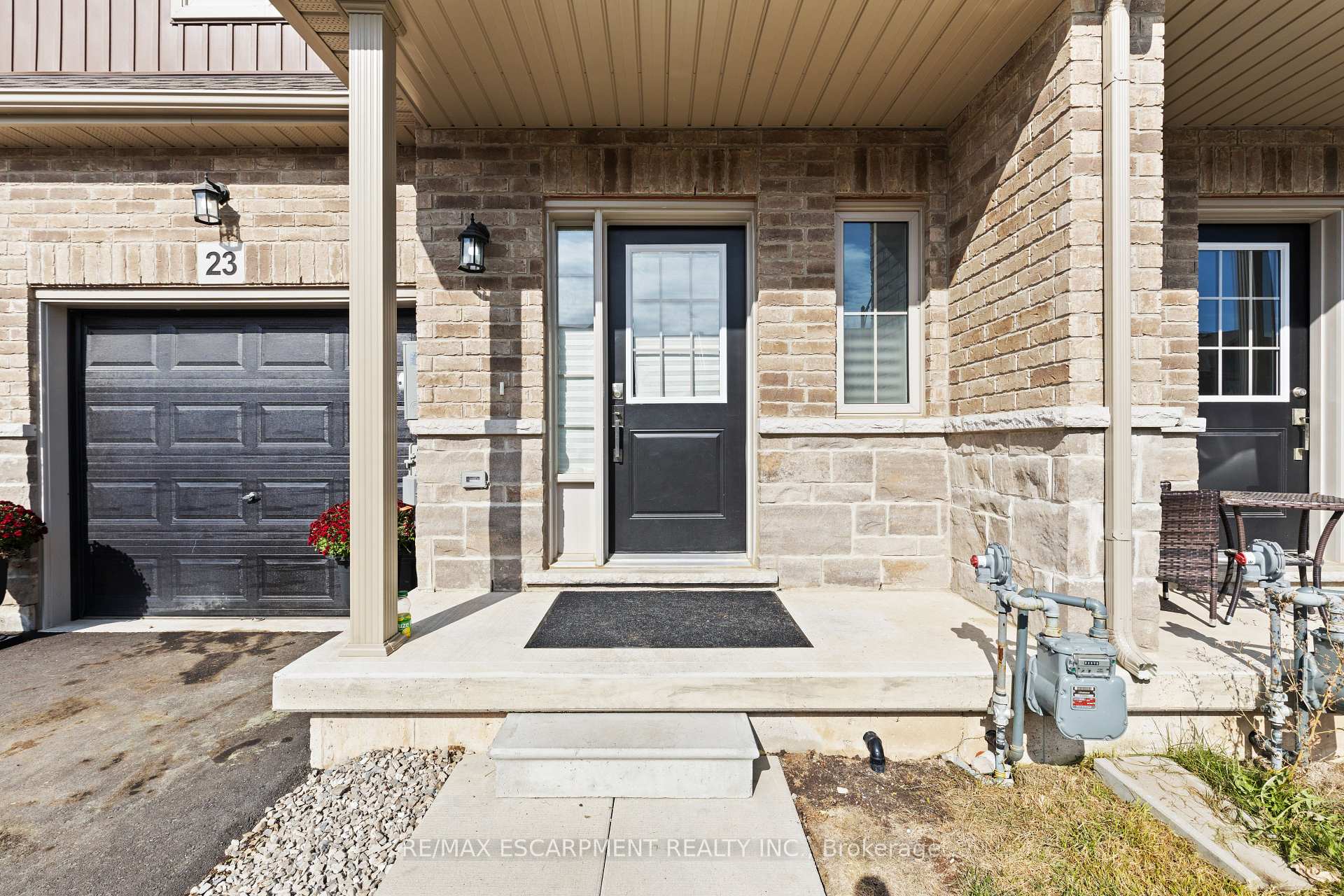Photo 8 of 23 Zoe Lane, Hamilton, Rural Glanbrook — HOMEH