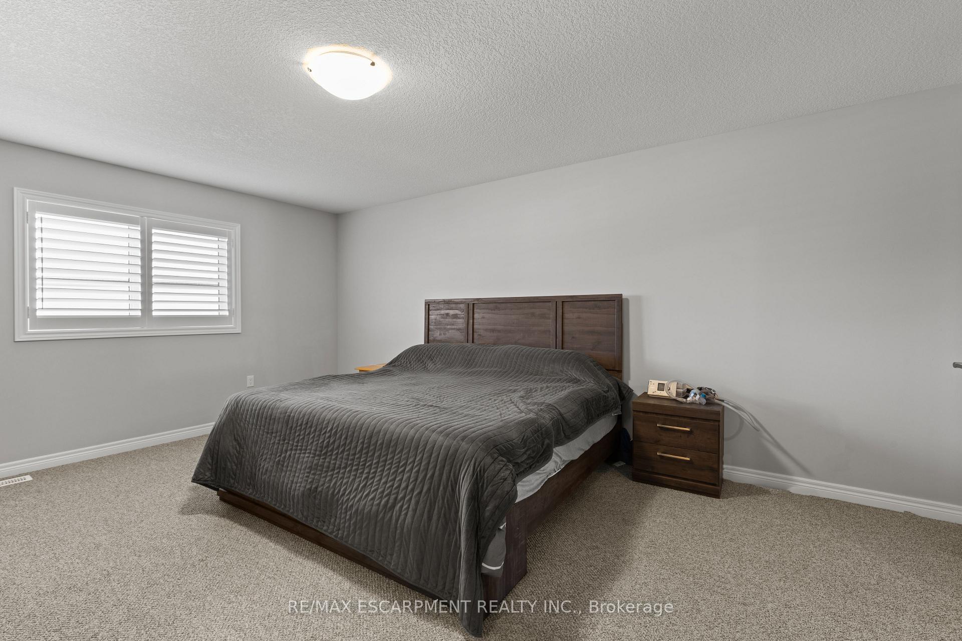 Photo 25 of 23 Zoe Lane, Hamilton, Rural Glanbrook — HOMEH