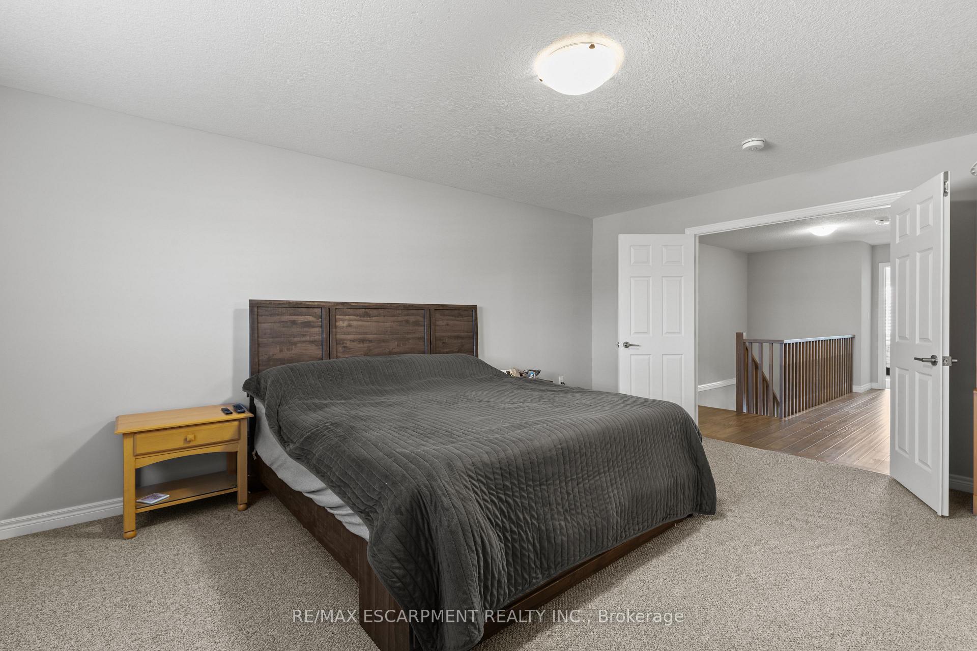 Photo 26 of 23 Zoe Lane, Hamilton, Rural Glanbrook — HOMEH