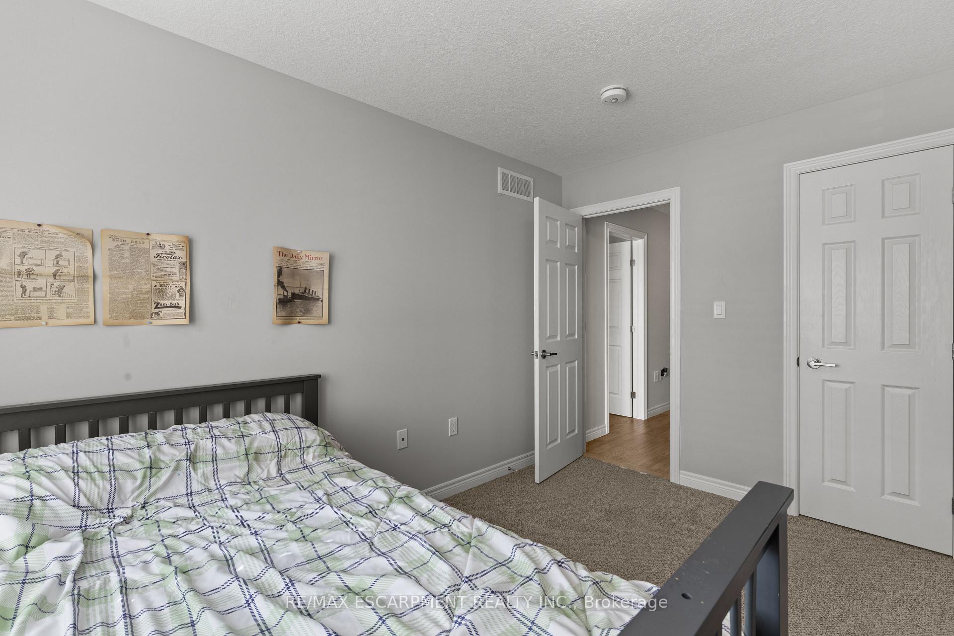 Photo 31 of 23 Zoe Lane, Hamilton, Rural Glanbrook — HOMEH