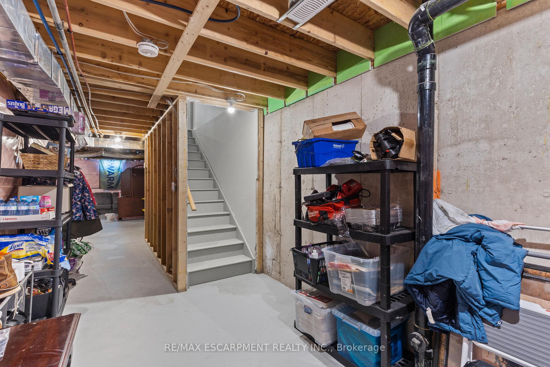 Photo 36 of 23 Zoe Lane, Hamilton, Rural Glanbrook — HOMEH